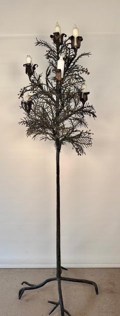 Chandelier en fer forgé en forme d'arbre