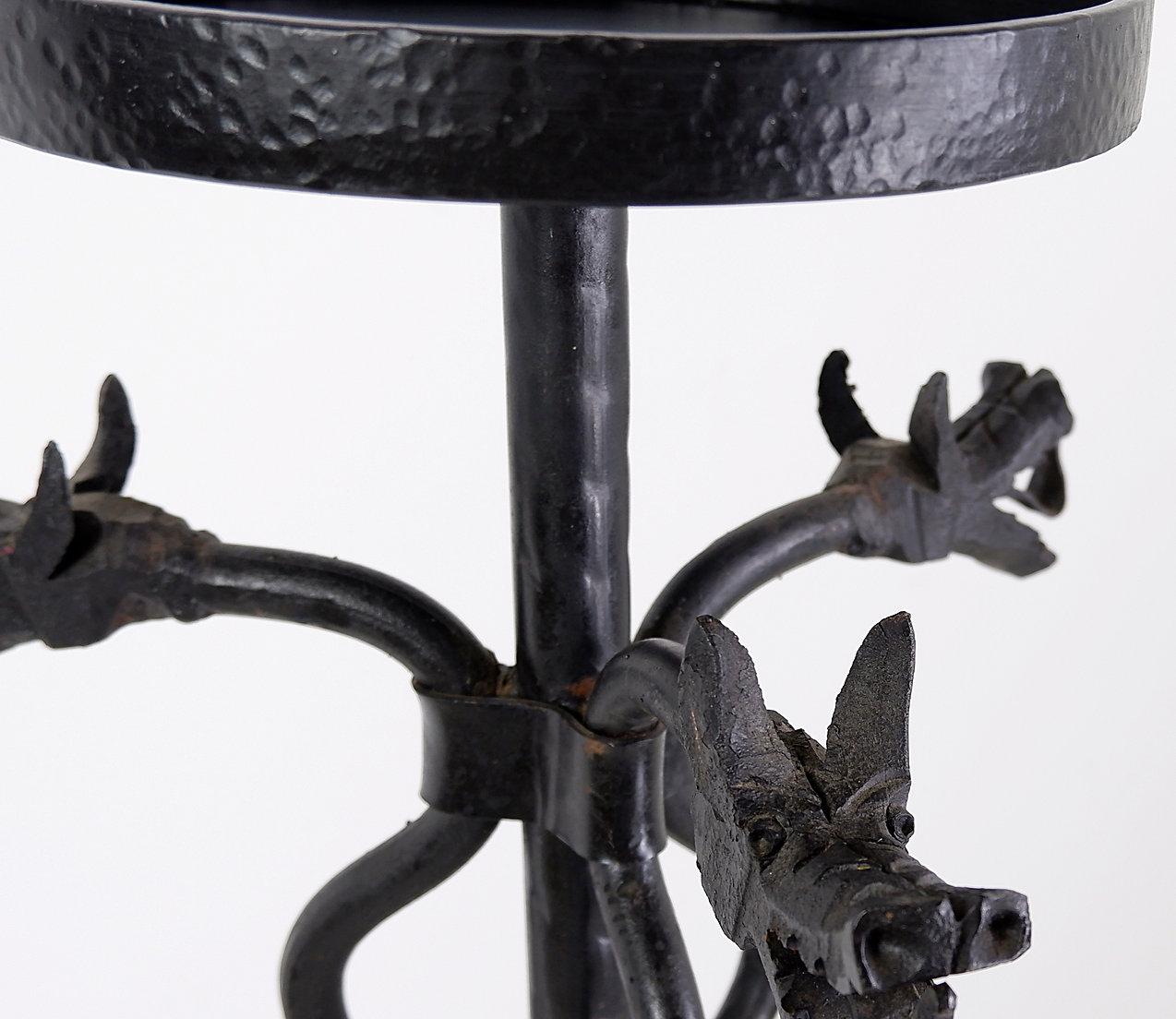 Candelero de hierro forjado con decoración de dragón en venta 5