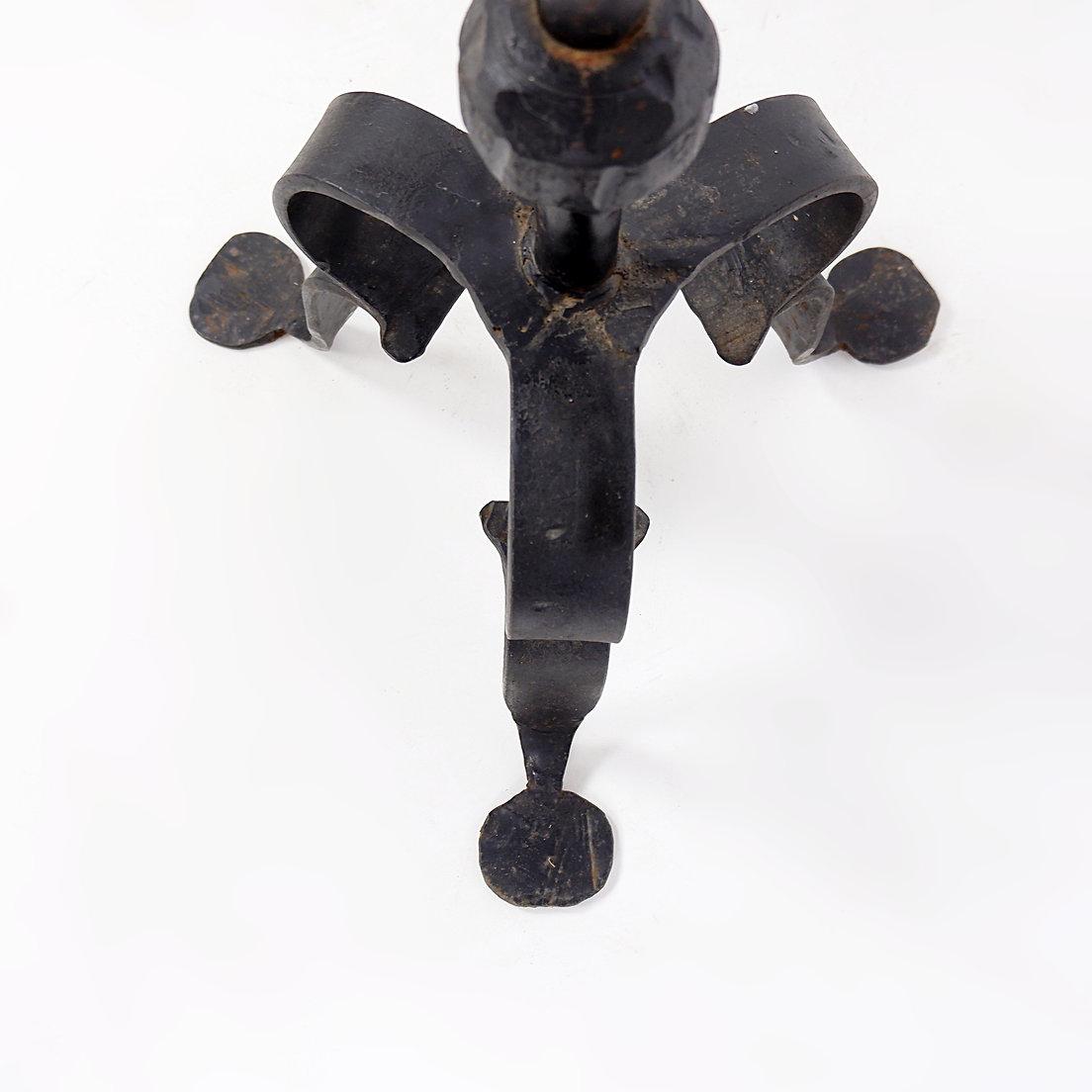 Candelero de hierro forjado con decoración de dragón en venta 3