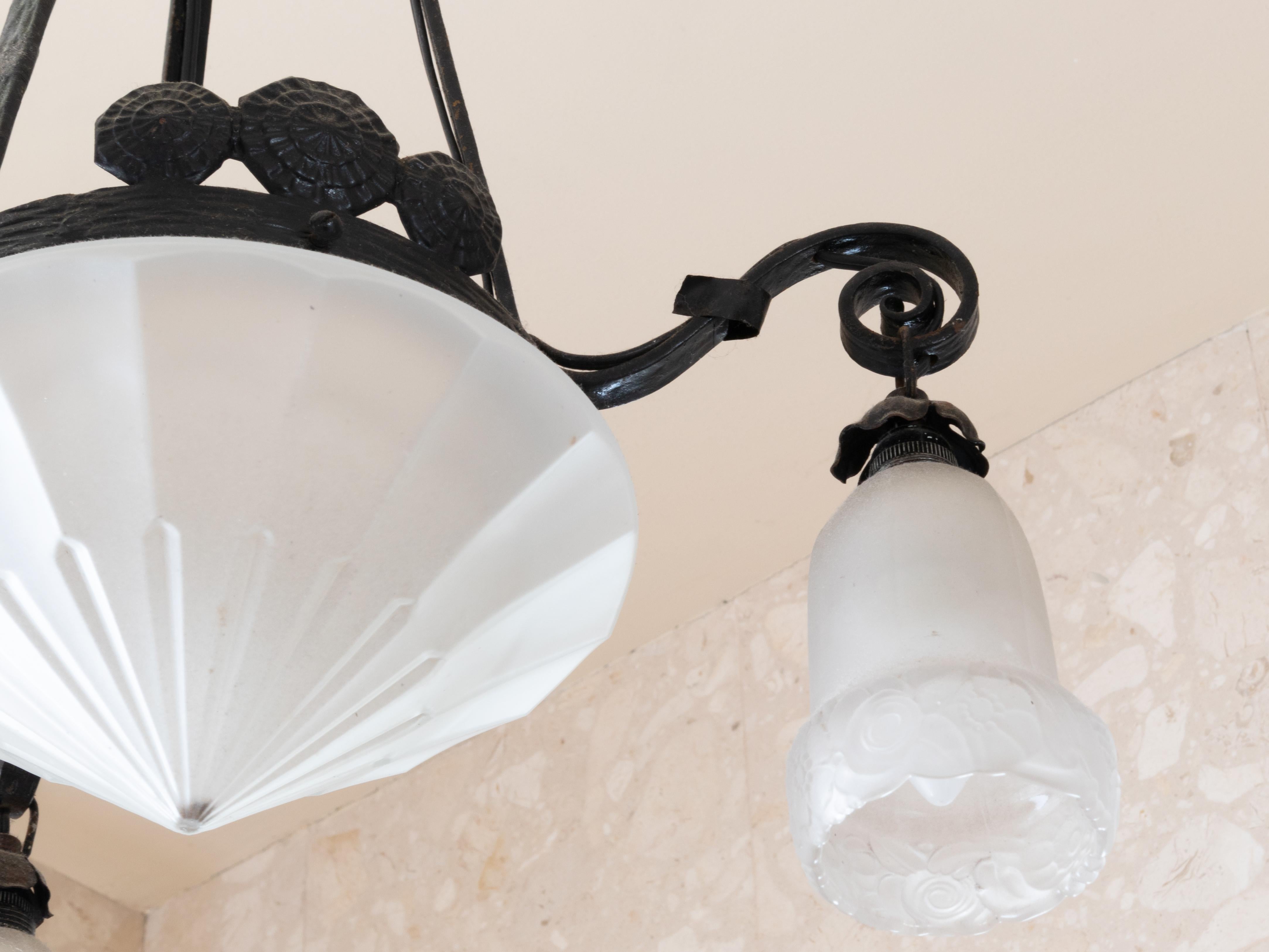 Wrought Iron Ceiling Light with Frosted Glass, 1900s In Good Condition For Sale In Lisbon, PT