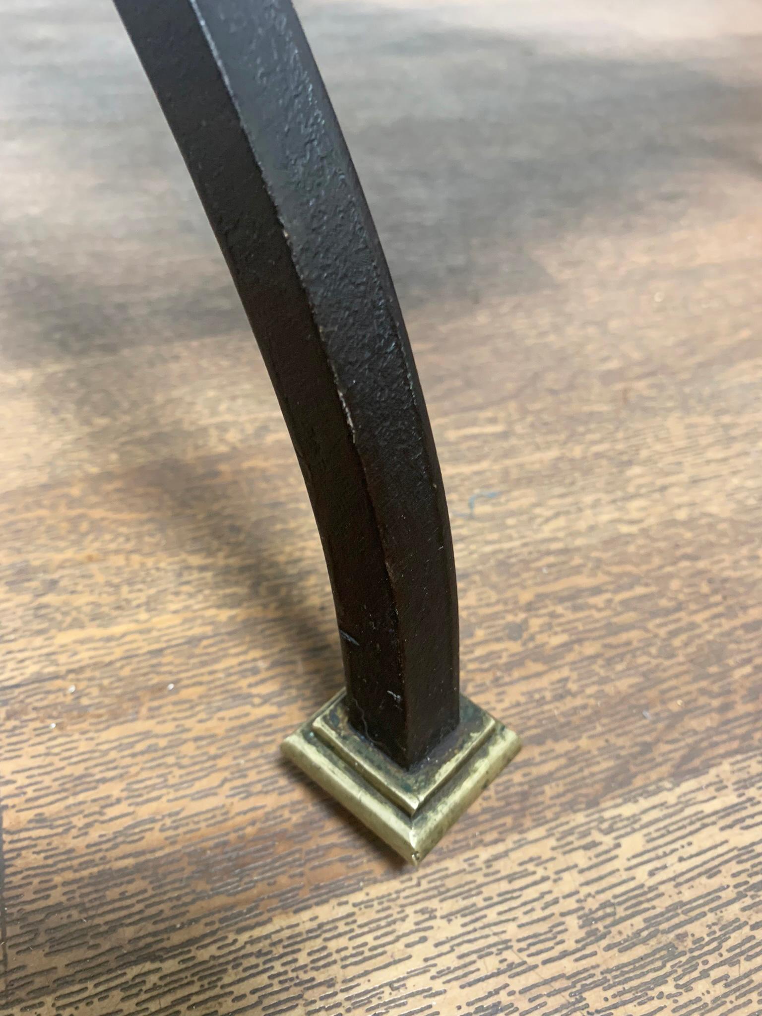 Velours Banc Cerule en fer forgé avec pompons en bronze, vers 1920 en vente