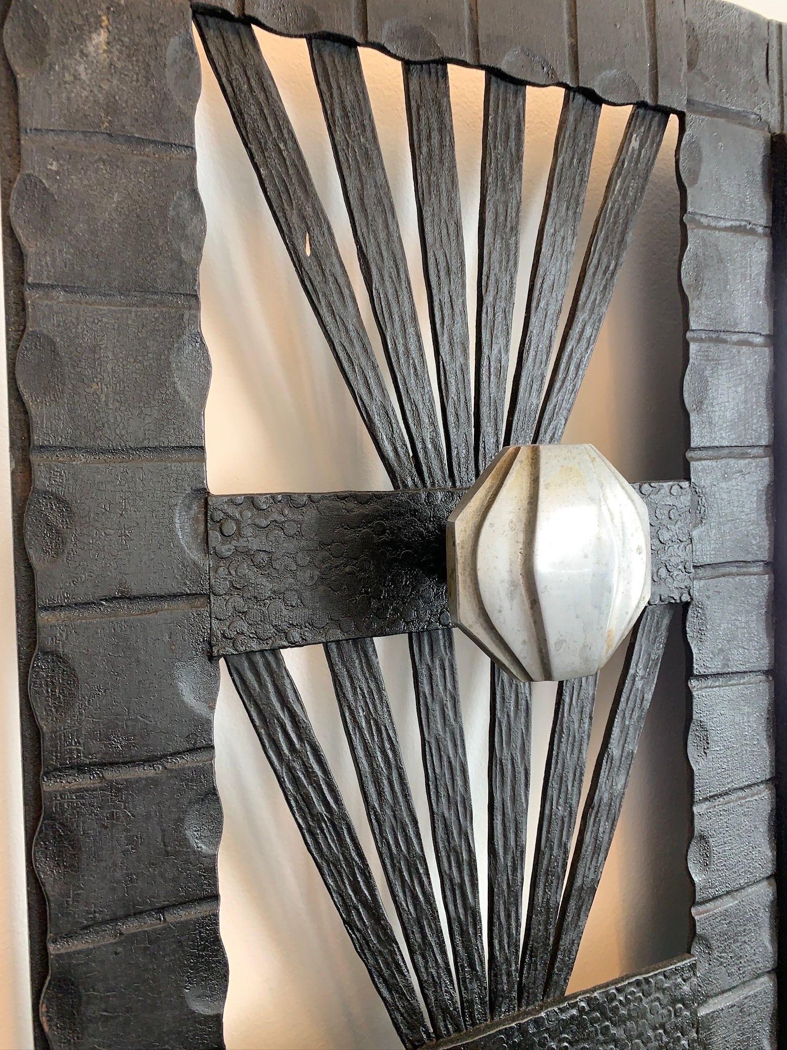 Mid-Century moderno Appendiabiti in ferro battuto del 1930 circa in vendita