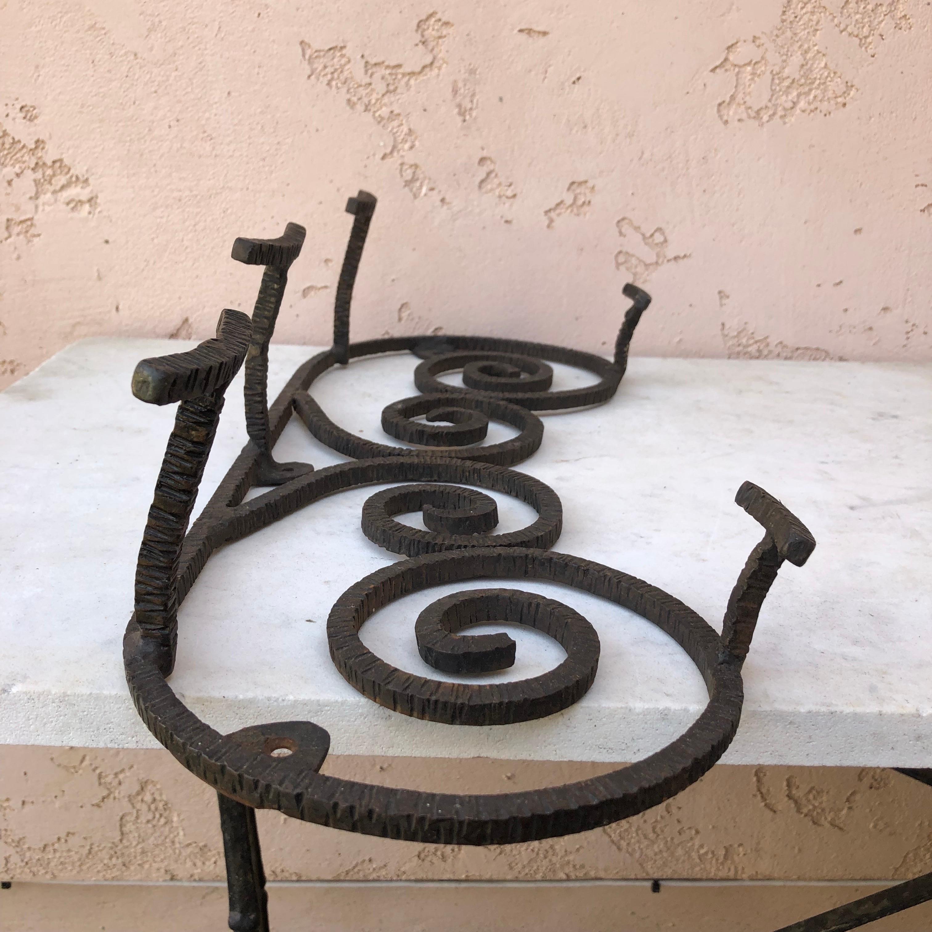 Mid-20th Century Art Deco Wrought Iron Coat Rack in the Manner of Edgar Brandt, Circa 1930 For Sale