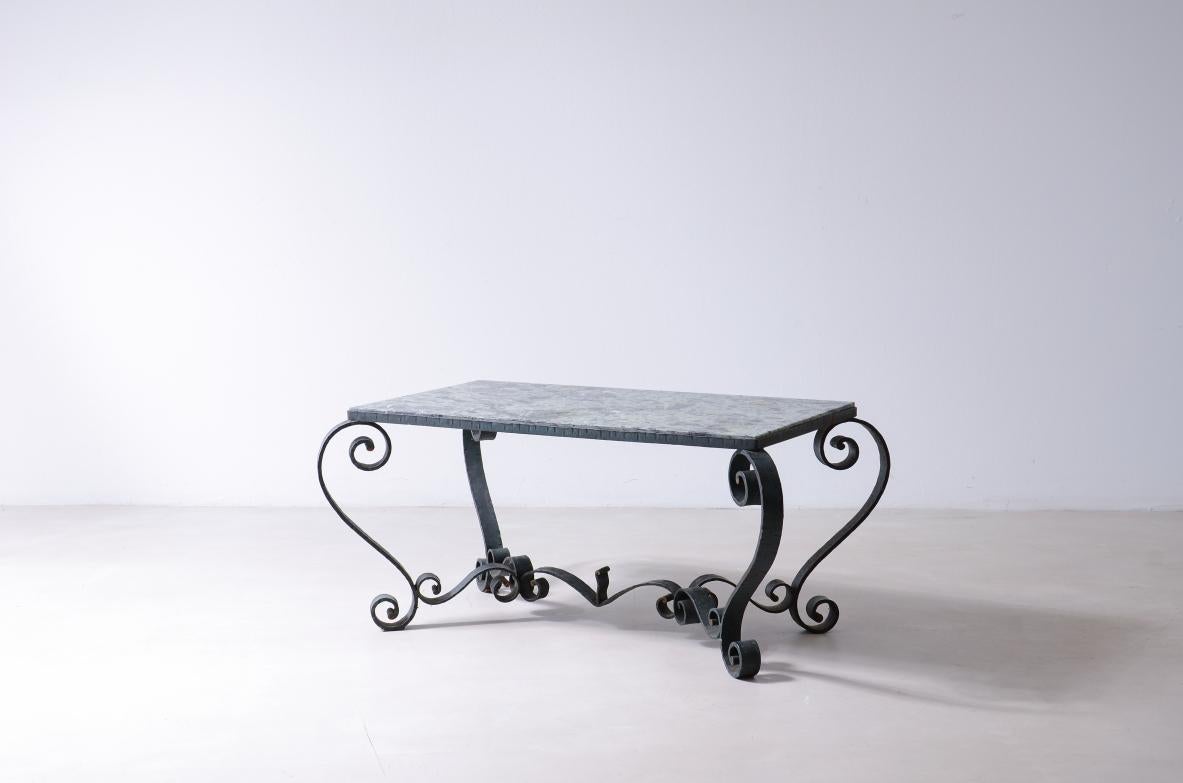 
COD-CVR01
Wrought iron and copper-green lacquered coffee table with a green marble top.

French manufacture, Art Deco period, ca. 1930.