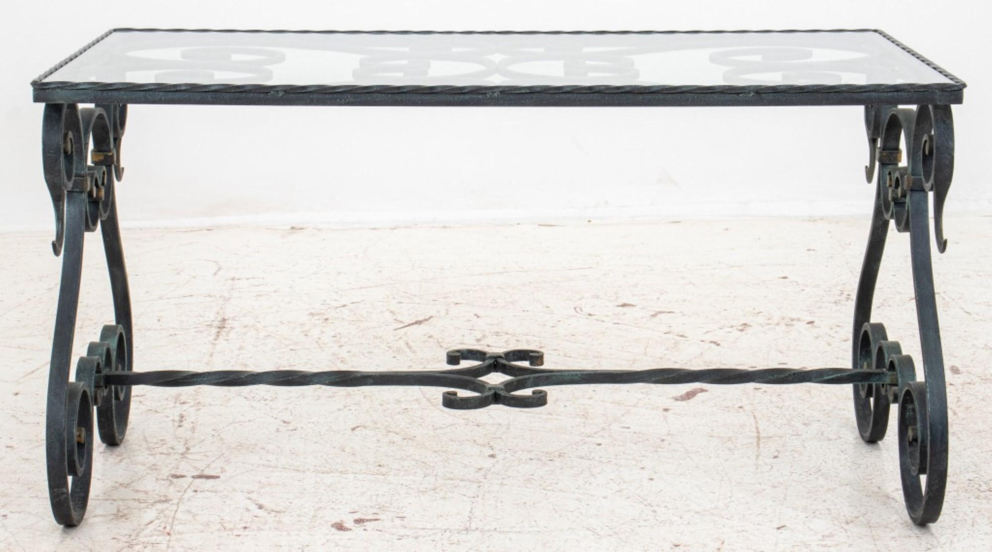 Américain Table basse en fer forgé avec plateau en verre