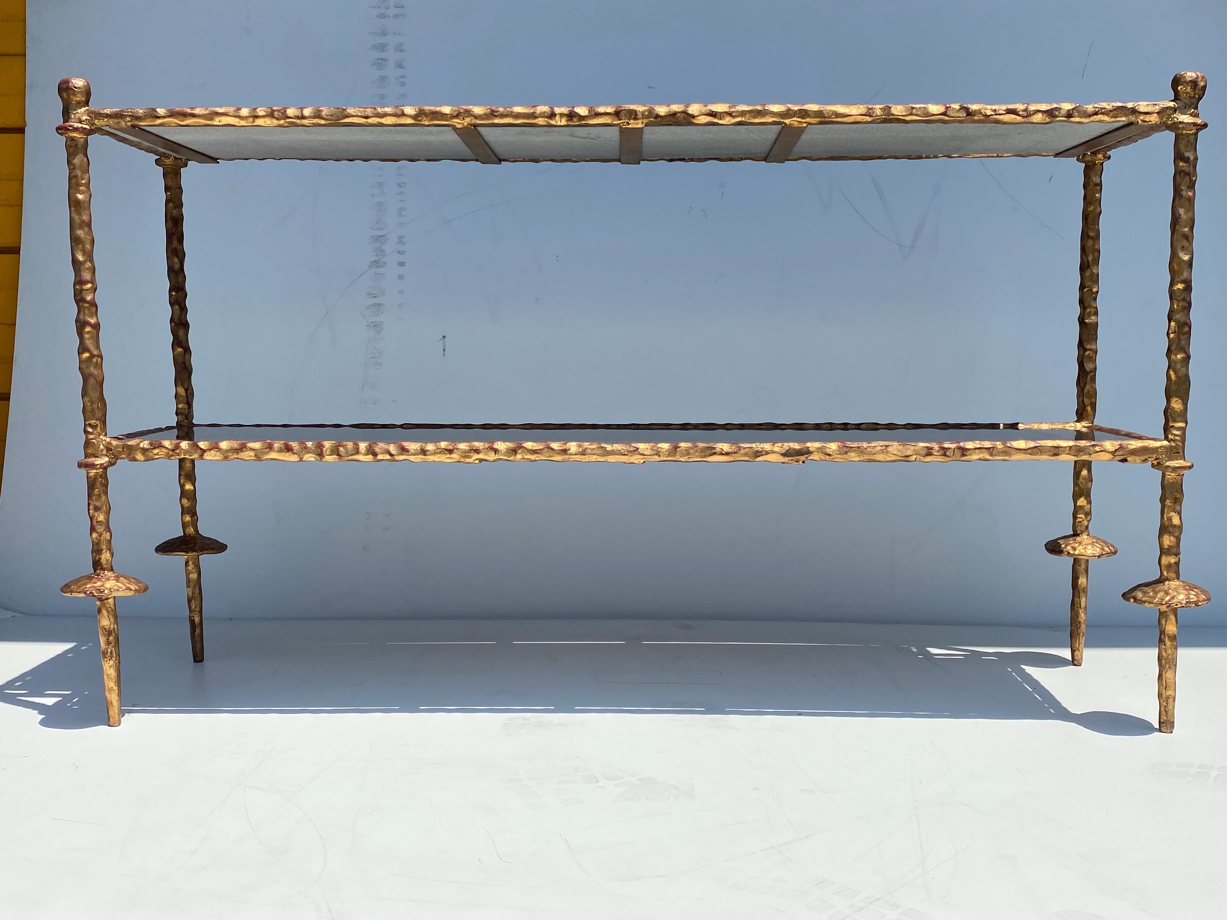 italien Table console en fer forgé en forme de feuille d'or de style Giacometti en vente