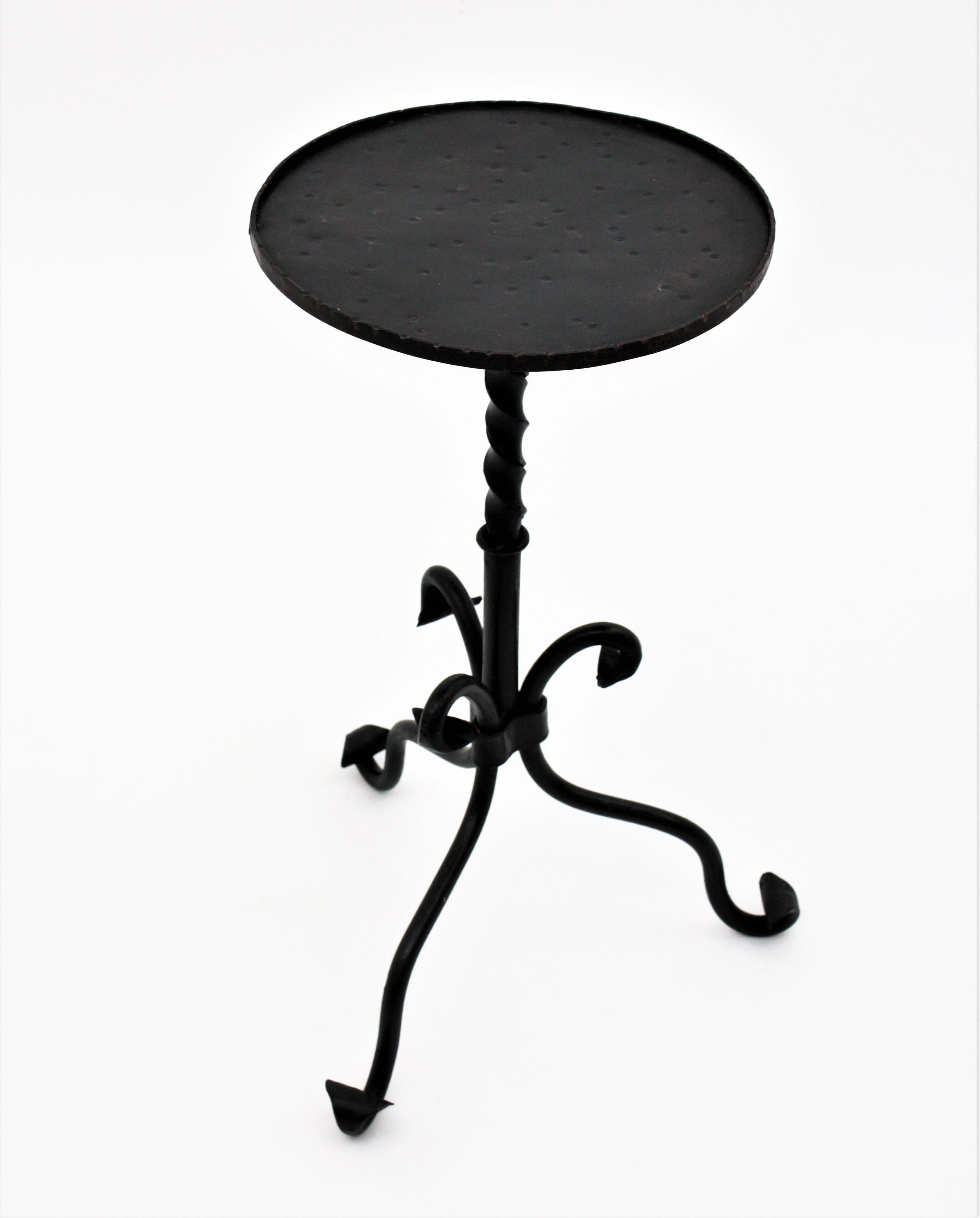 Spanish Drinks Table, Gueridon or Side Table in Wrought Iron In Good Condition In Barcelona, ES