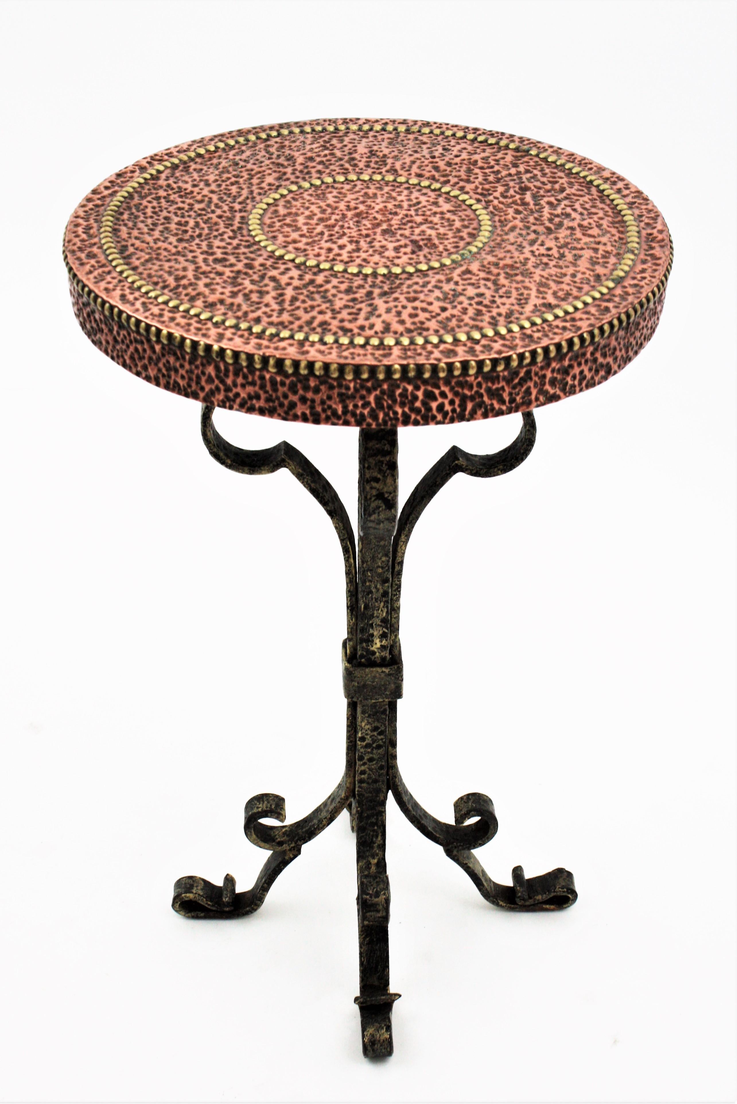 Spanish Drinks Table, Gueridon or Side Table in Wrought Iron and Copper For Sale 3
