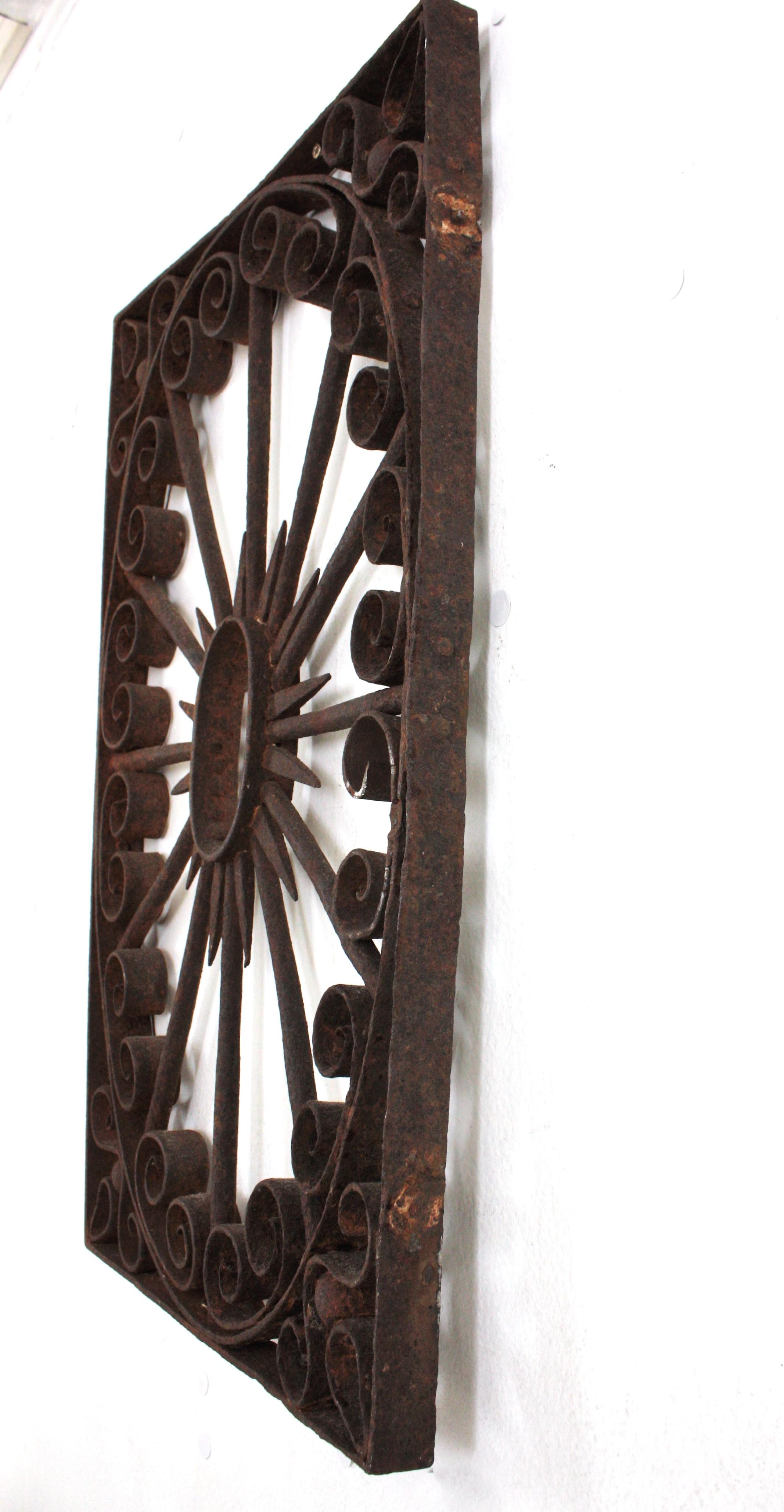 Pedimento de Puerta de Valla de Hierro Forjado / Decoración de Pared en venta 5