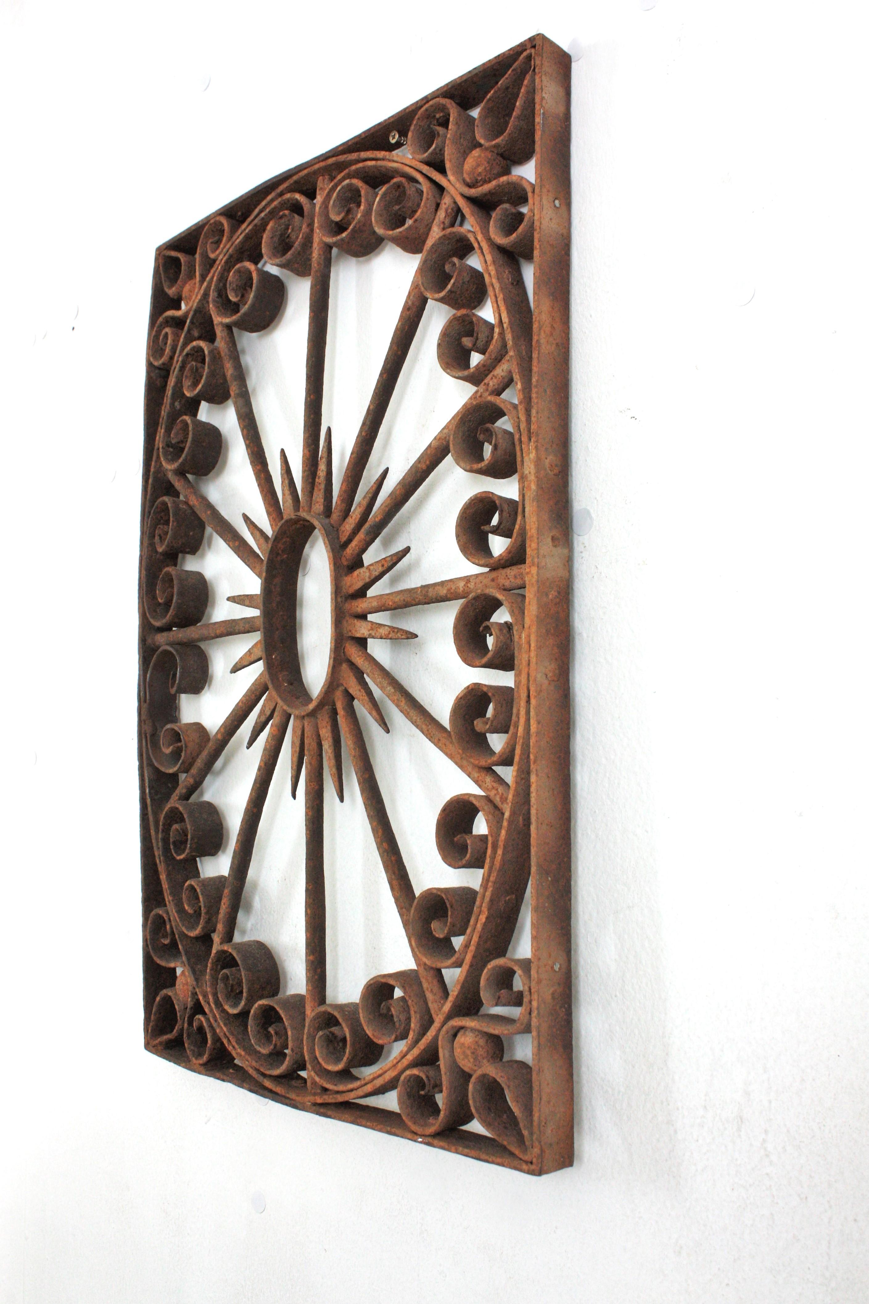 Pedimento de Puerta de Valla de Hierro Forjado / Decoración de Pared en venta 13