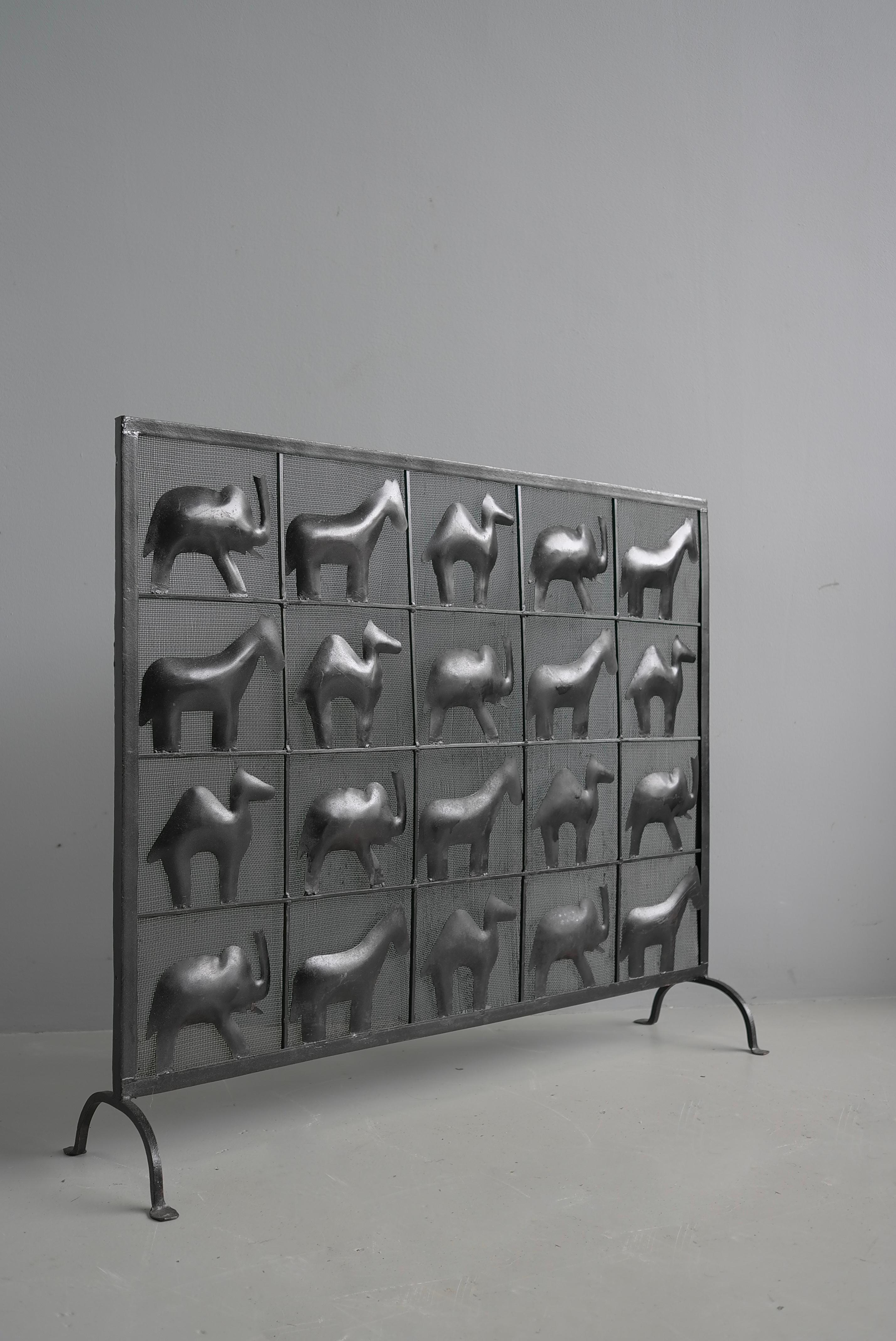 XX secolo Wrought Iron Fire Screen, African Animals by Atelier Marolles, France, 1955 in vendita