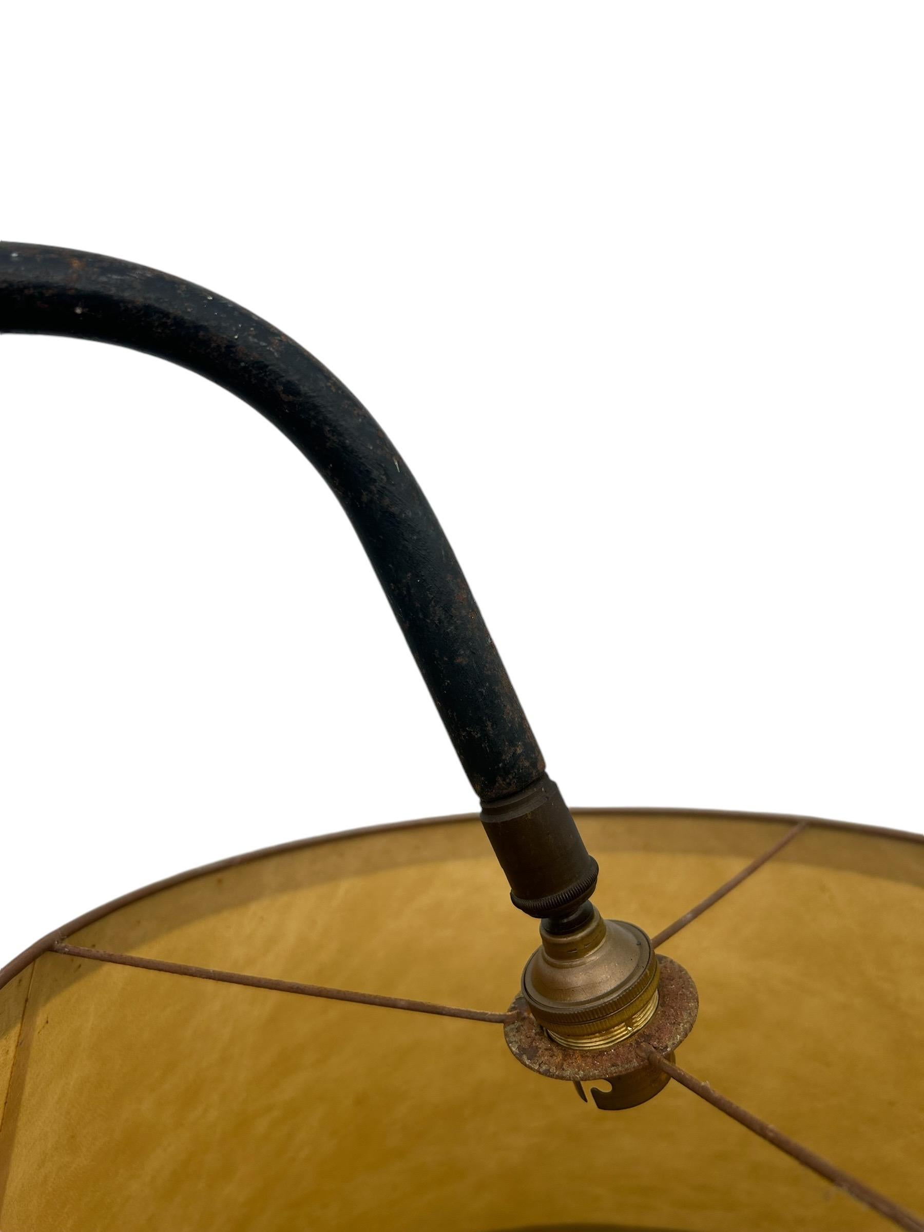 Fer forgé Lampadaire français moderniste du milieu du siècle dernier en vente