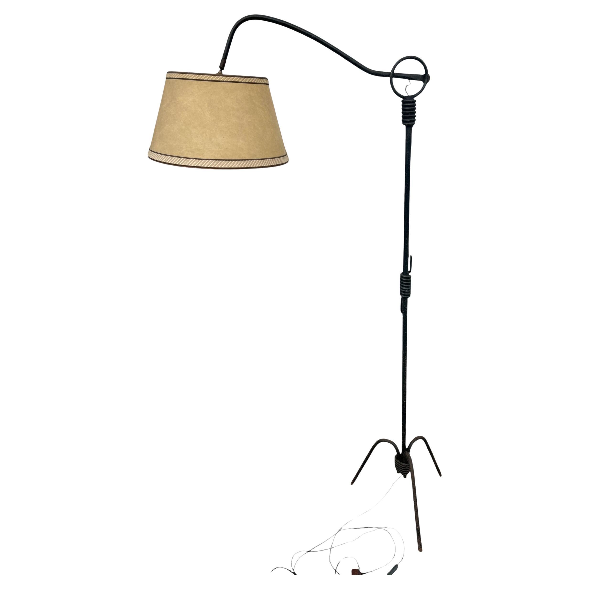 Französische Stehlampe aus Schmiedeeisen, Mitte des Jahrhunderts