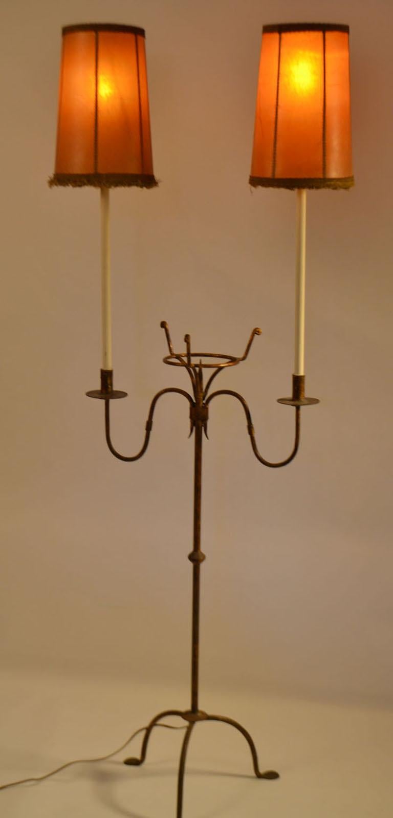 Wrought Iron Floor Lamp In Good Condition For Sale In Vista, CA