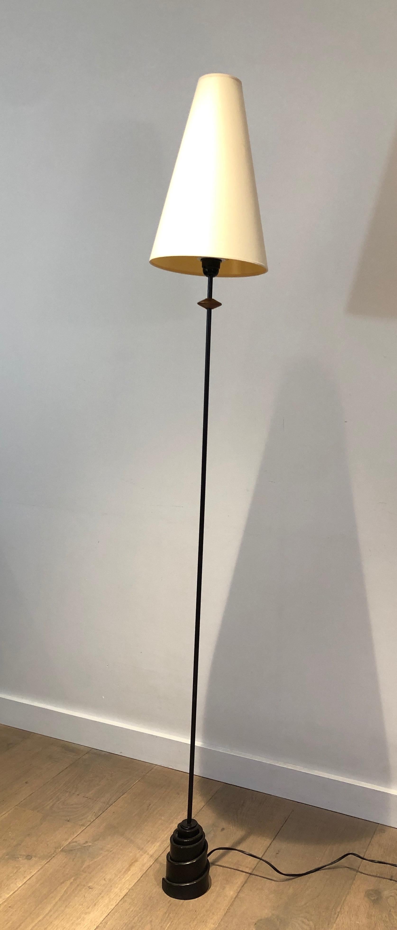 Mid-Century Modern Wrought Iron Floor Lamp with Cast Iron Base; French Work, circa 1970 For Sale