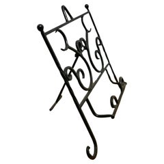 Repose-livre pliant en fer forgé, Stand de lecture ou de musique  C'est une pièce charmante