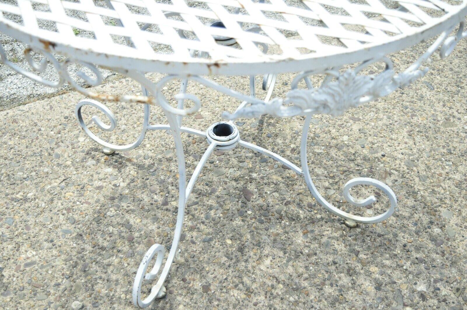 Wrought Iron French Pastry Style Country Lattice Scroll Round Patio Dining Table For Sale 5