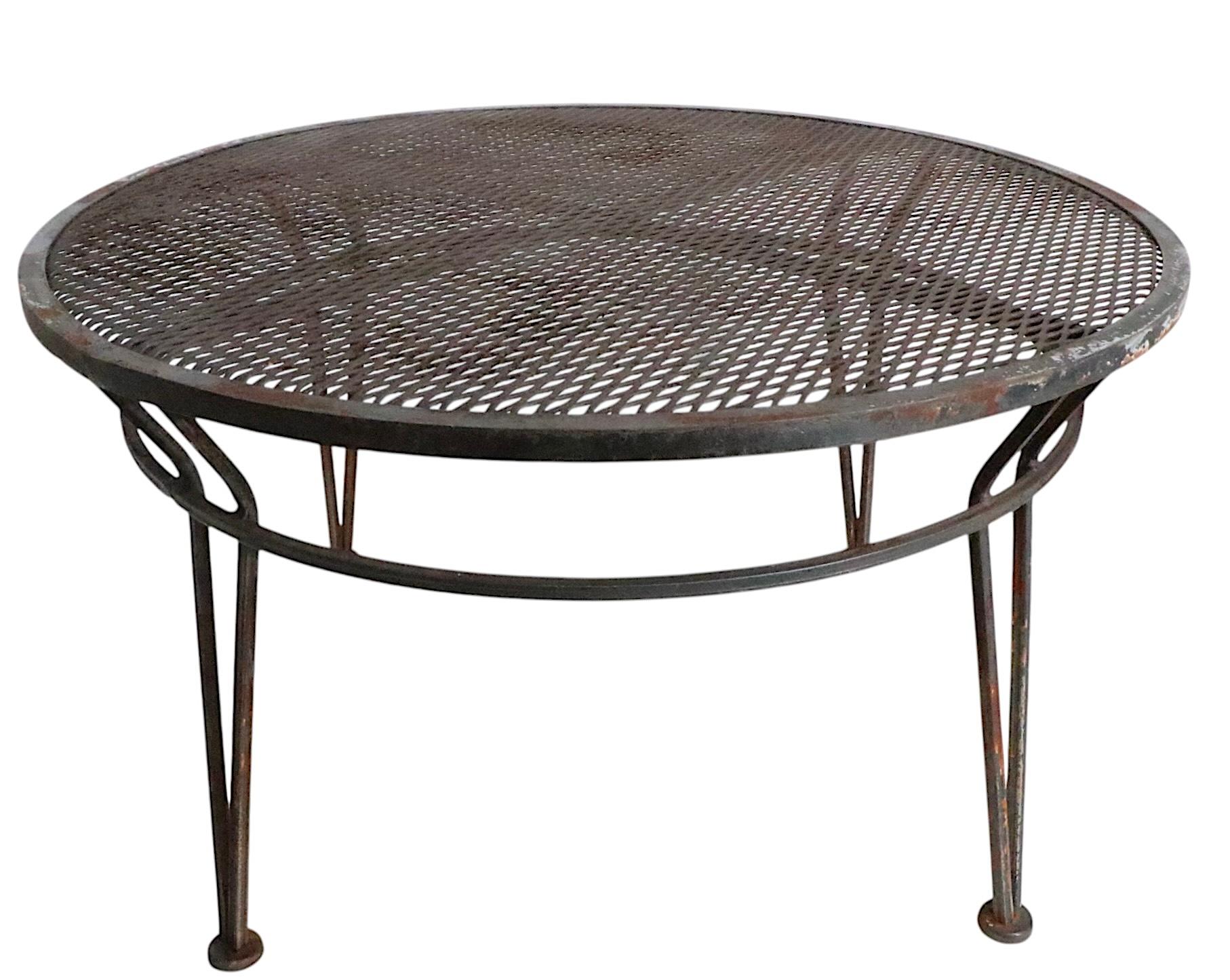 Poolside de jardin ou de patio en fer forgé par Tempestini  Table basse Radar Salterini en vente 1