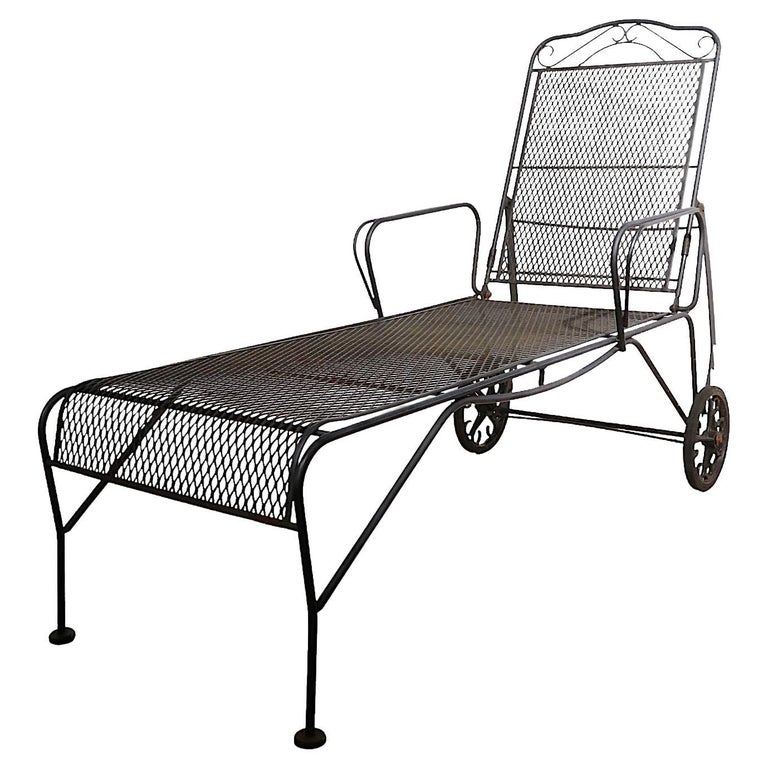 Wrought Iron Garden Patio Poolside Chaise Lounge Att. to Woodard For Sale  at 1stDibs | wrought iron chaise, wrought iron lounge chair with wheels,  vintage wrought iron chaise lounge