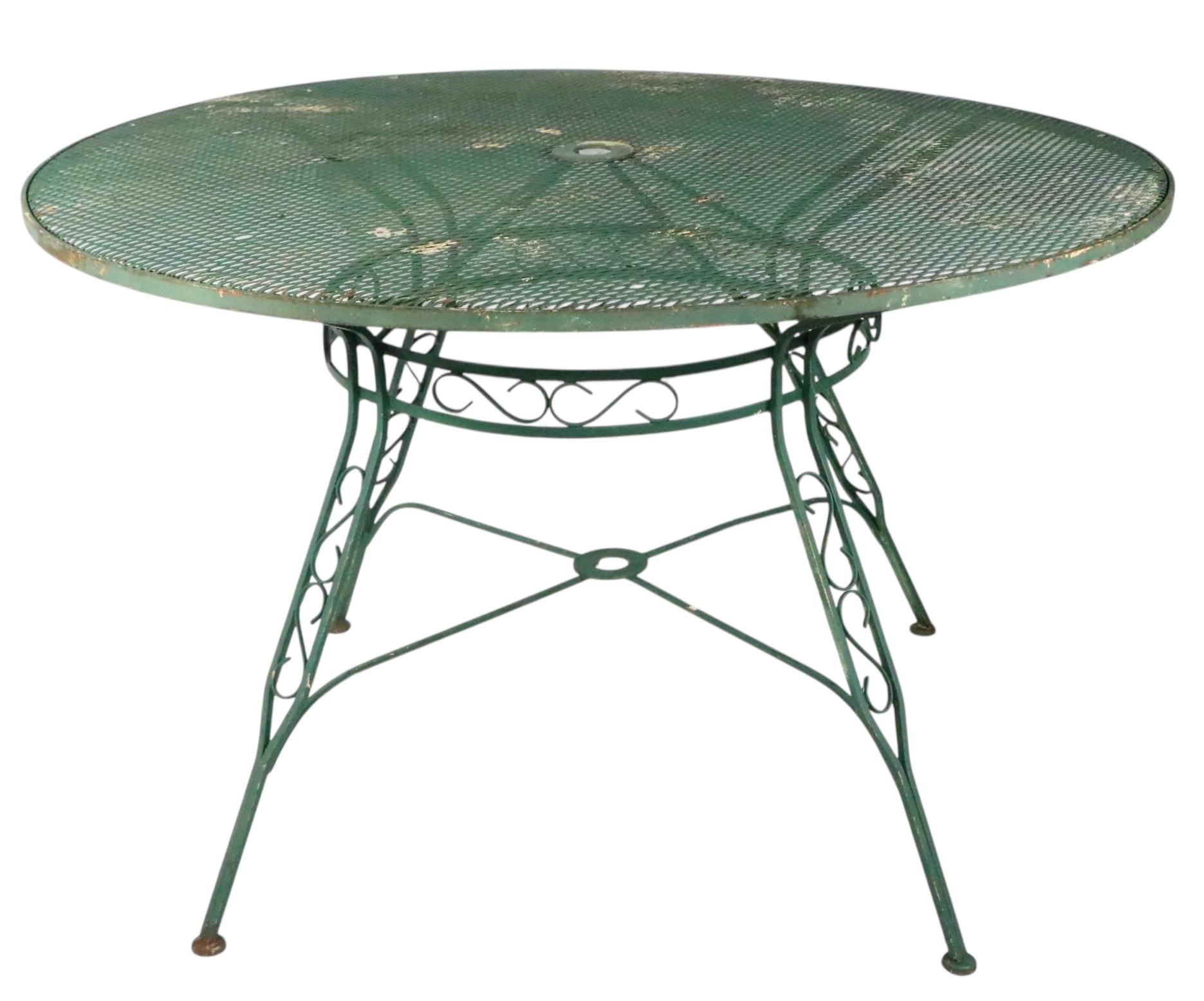 Mid-Century Modern Wrought Iron Garden Patio Poolside Dining Table by Salterini c 1950/60's For Sale