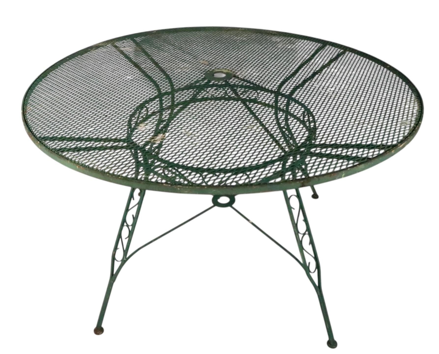 Wrought Iron Garden Patio Poolside Dining Table by Salterini c 1950/60's For Sale 1