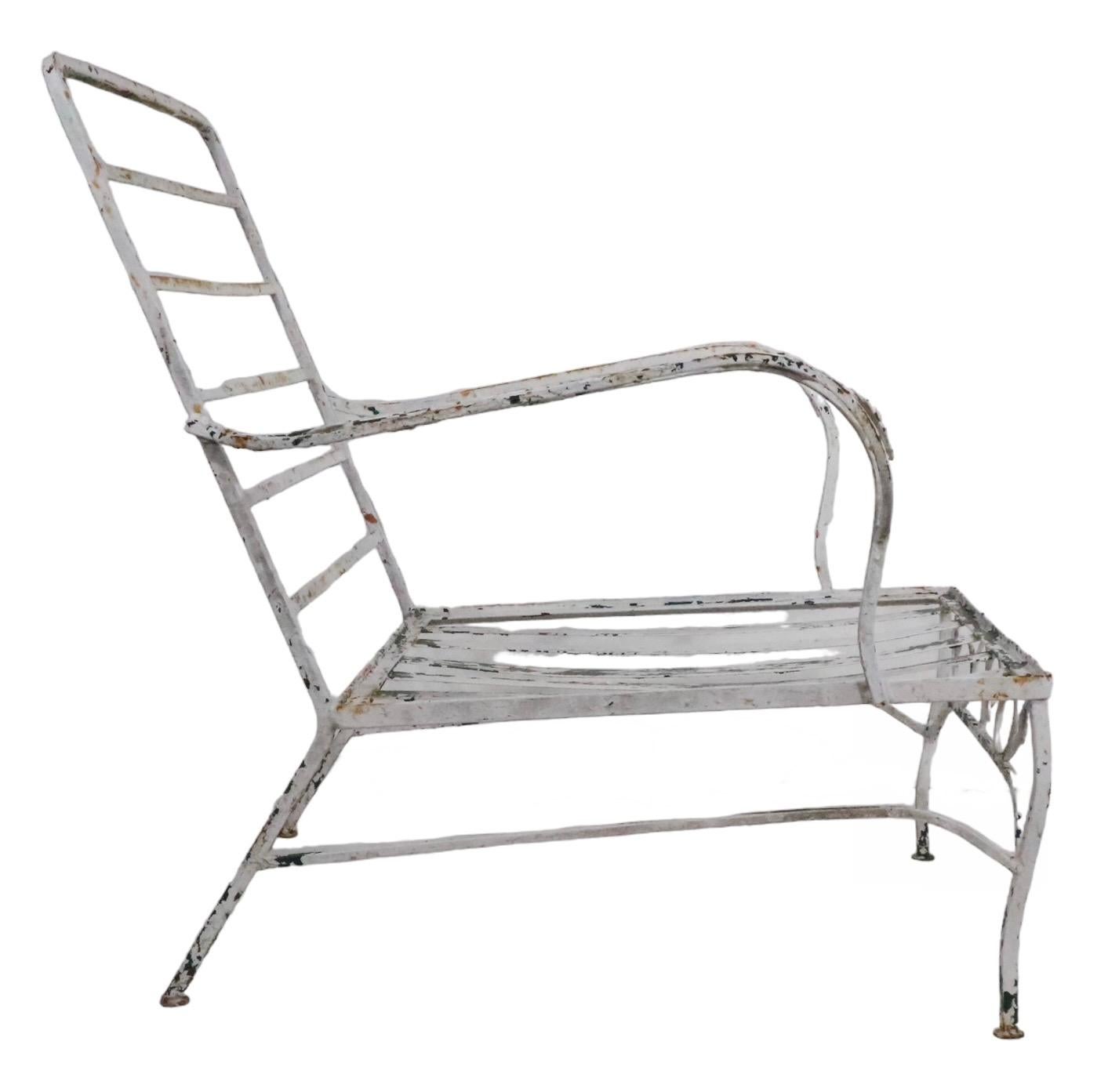 Chaise longue en fer forgé pour jardin, patio et piscine Att. to Salterini  en vente 6