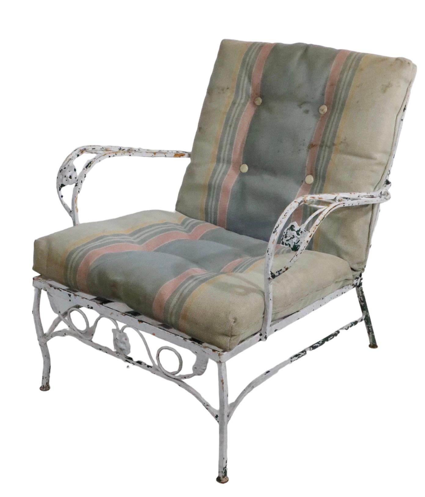 rod iron lounge chairs