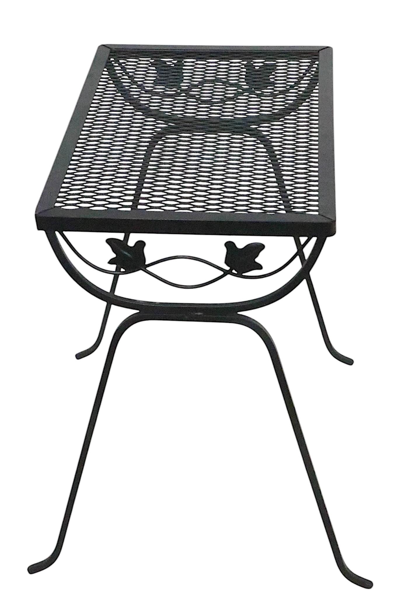 Schmiedeeisen Garten Terrasse Poolside  Beistelltisch, att. an Woodard im Angebot 5