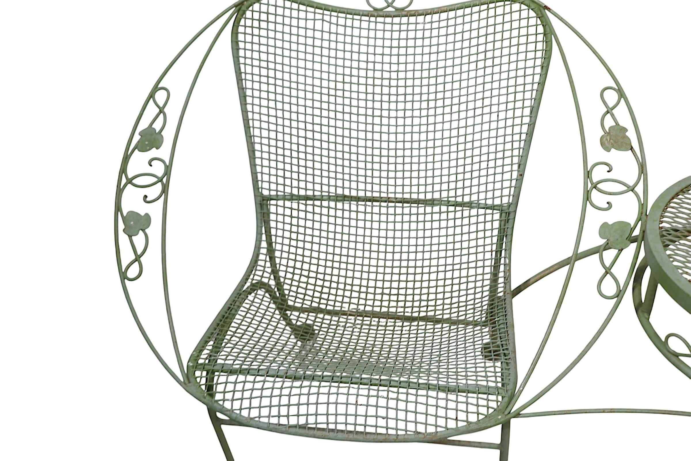 Wrought Iron Garden Patio  Tete a Tete by Woodard c 1950/70's In Good Condition In New York, NY