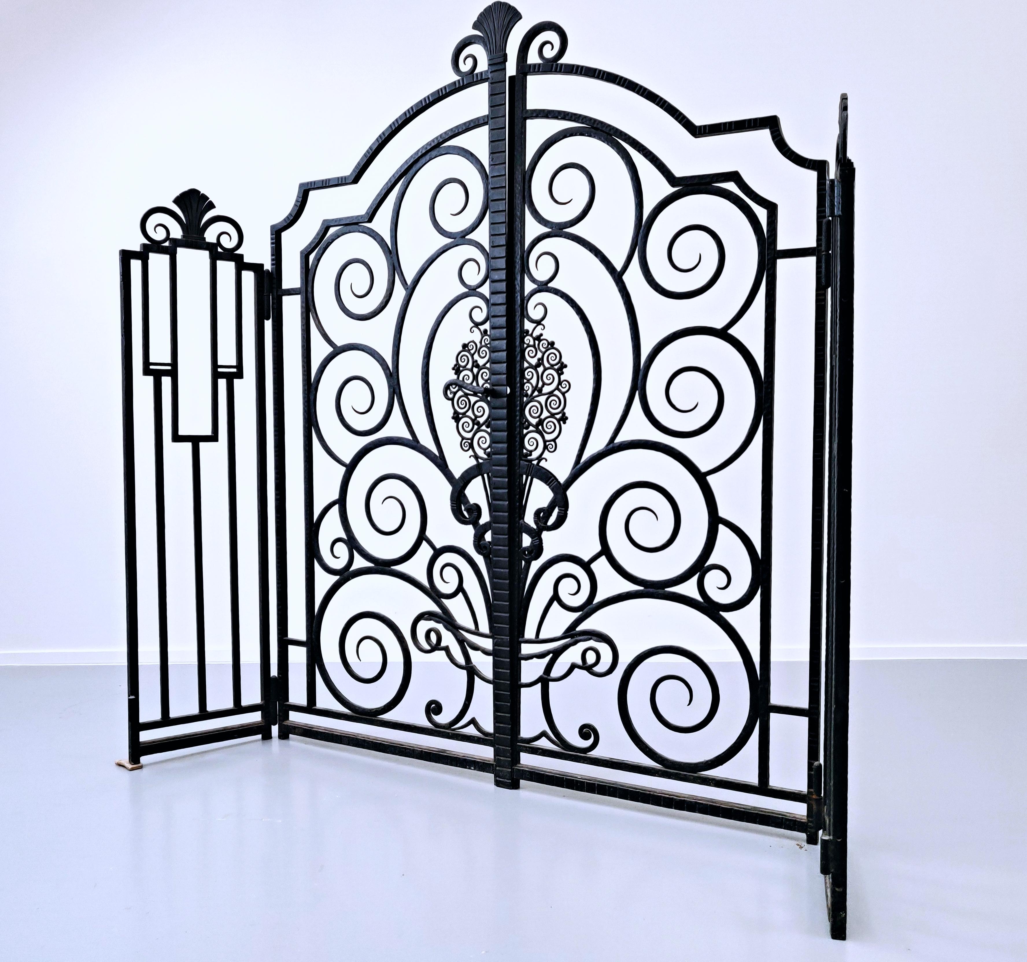 Wrought Iron Gate, French In Good Condition For Sale In Brussels, BE