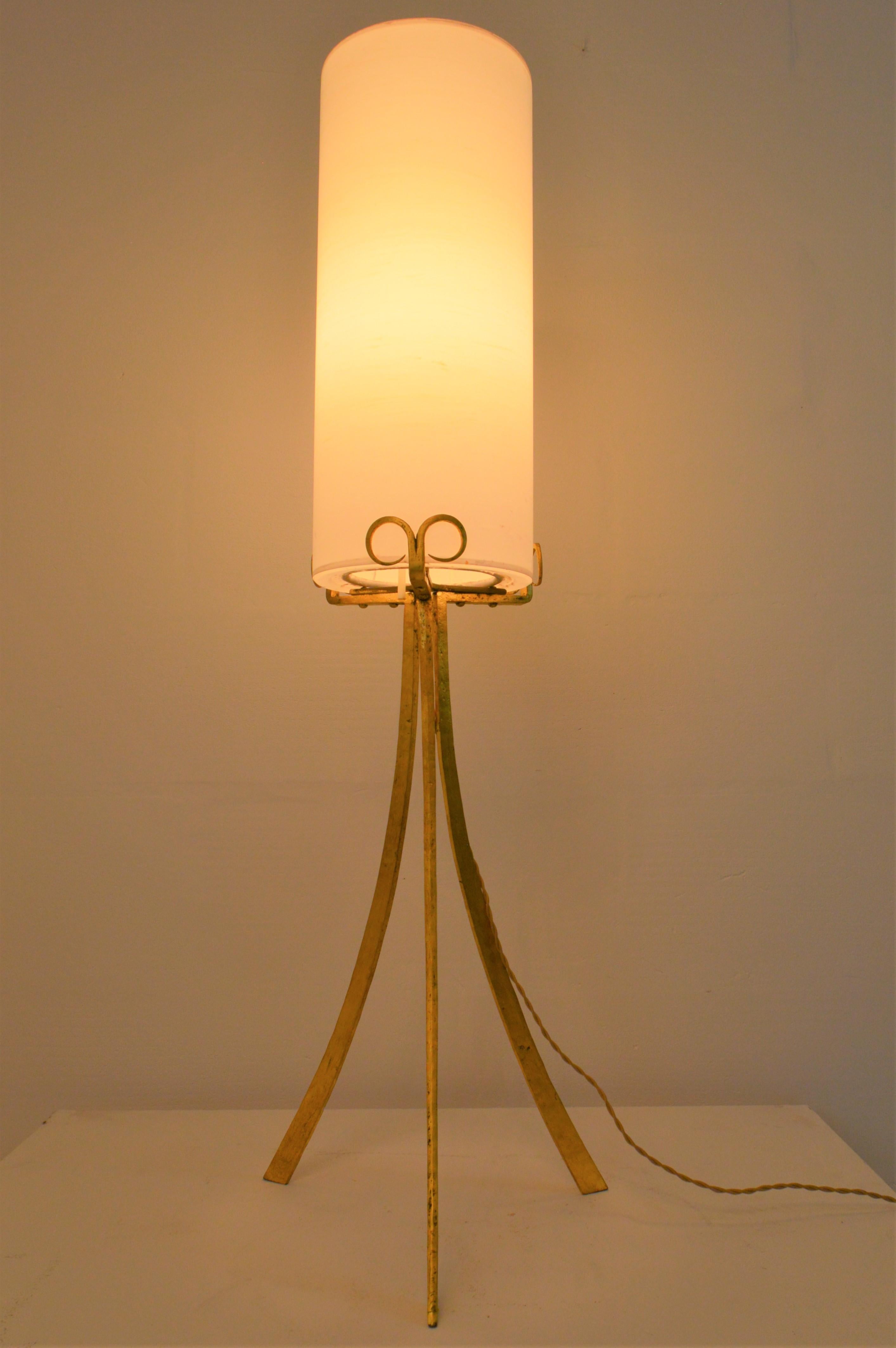 Mid-Century Modern Wrought-Iron Gilded Foorlamp, with Silk Covered Shade, 20th Century