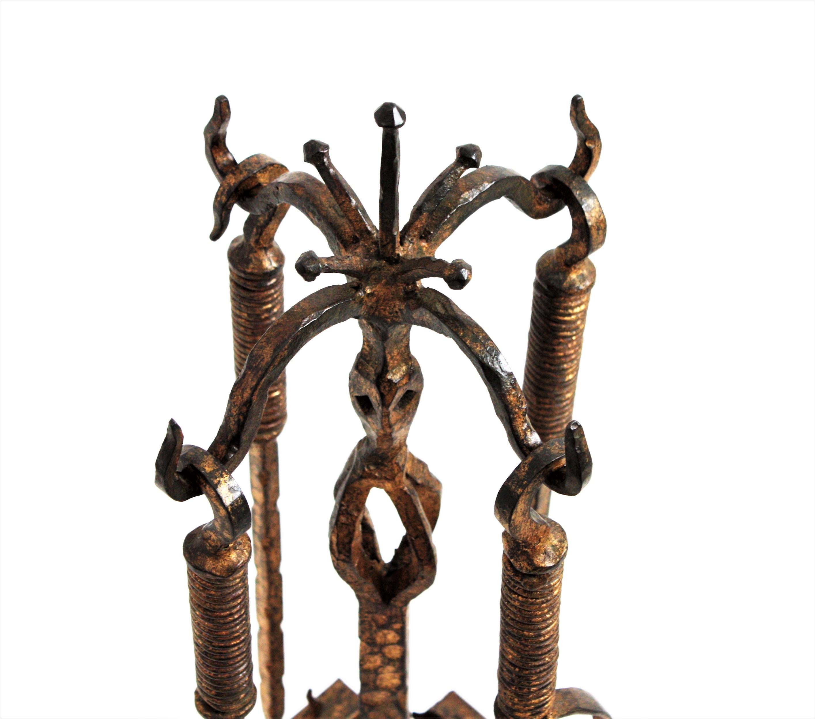 Spanish Wrought Gilt Iron Gothic Revival Fireplace Tool Set Stand, 19th Century In Good Condition In Barcelona, ES