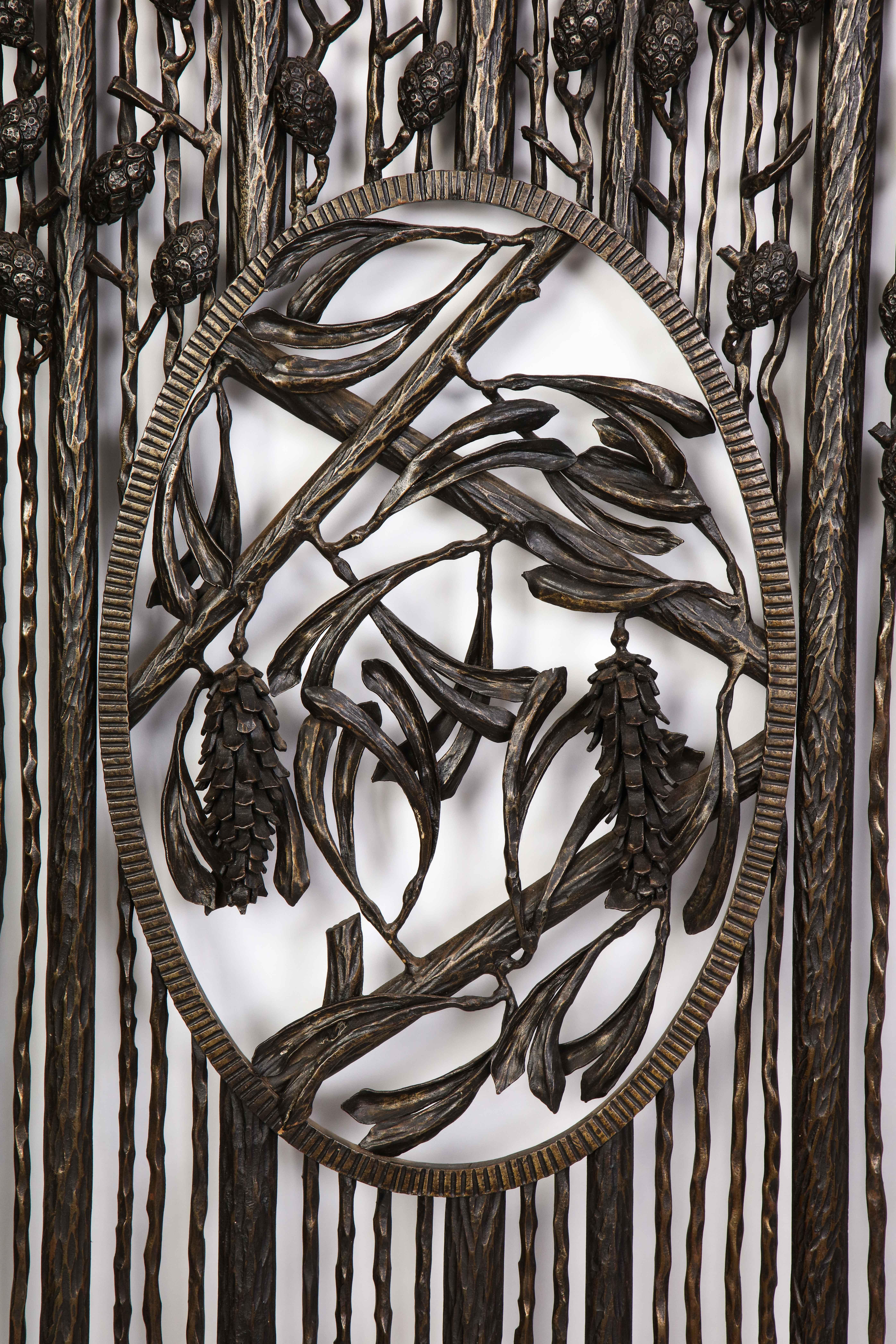 Wrought-Iron Grate, in the Style of Edgar Brandt, Modern In Good Condition In New York, NY