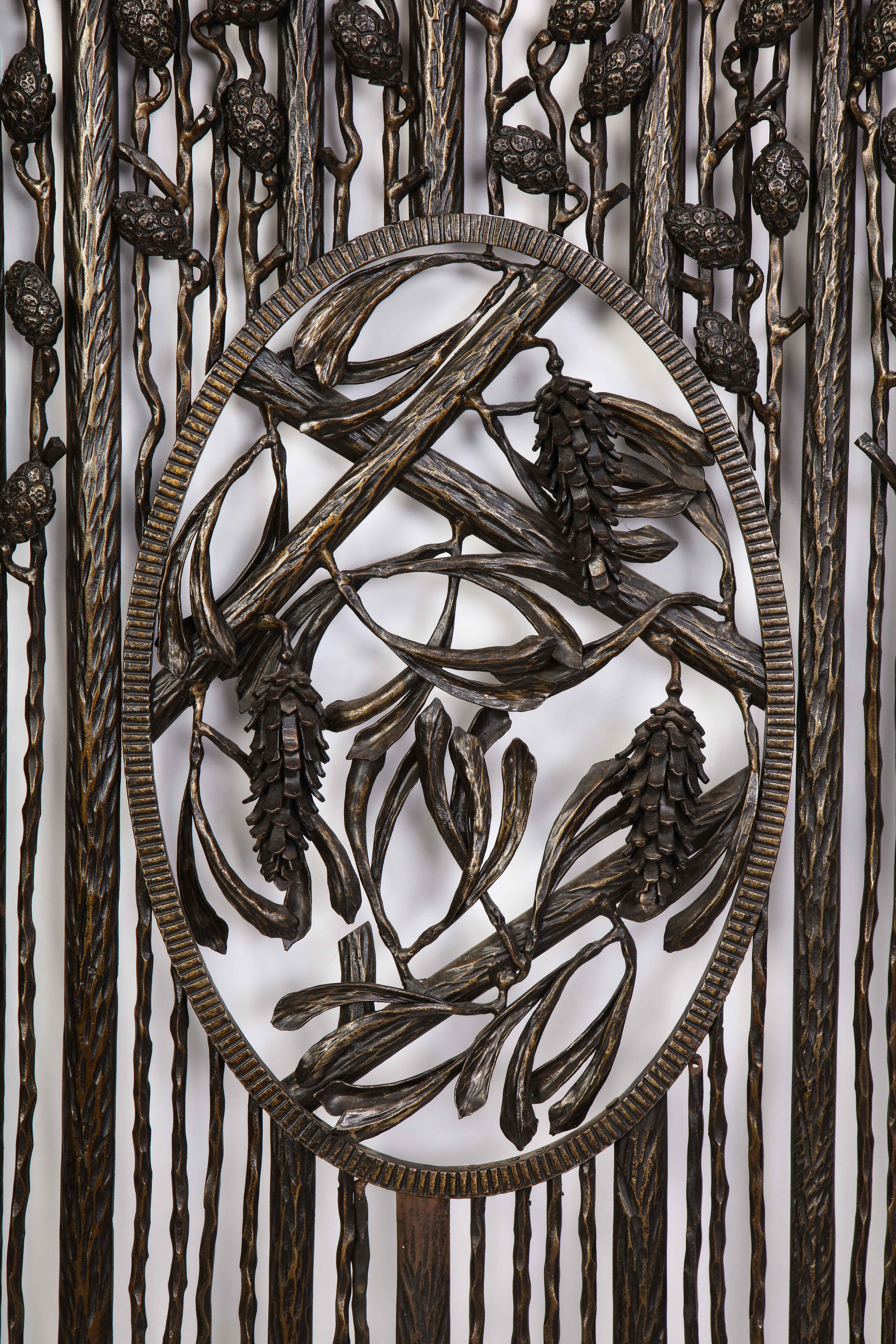 20th Century Wrought-Iron Grate, in the Style of Edgar Brandt, Modern