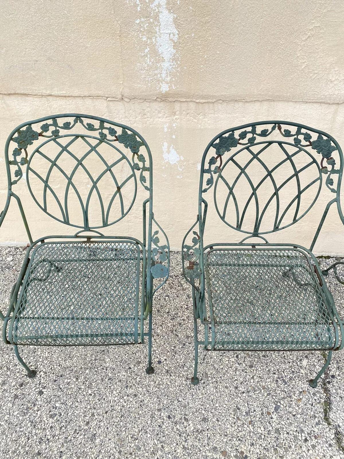 Wrought Iron Green Woodard Rose Style Garden Patio Springer Chairs - Set of 4 In Good Condition For Sale In Philadelphia, PA