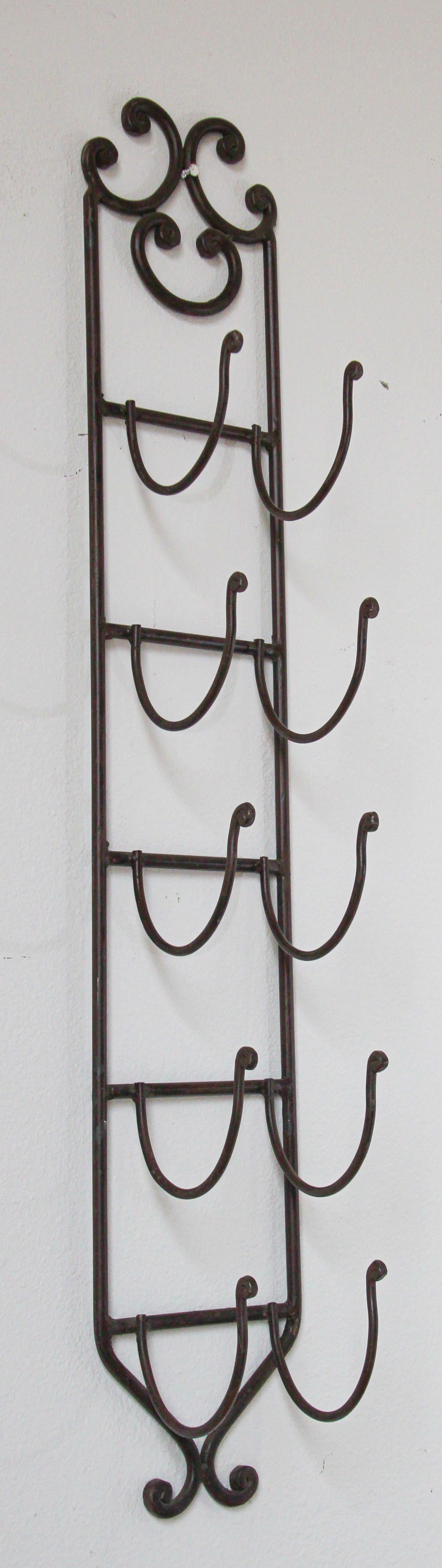 Wrought iron hand forged bathroom towel holder.
Beautiful and functional, our scrolled wall mount bath towel holder.
This handcrafted towel holder will add an authentic Mission, Colonial or Country charm to your any kitchen or bathroom.
Could be
