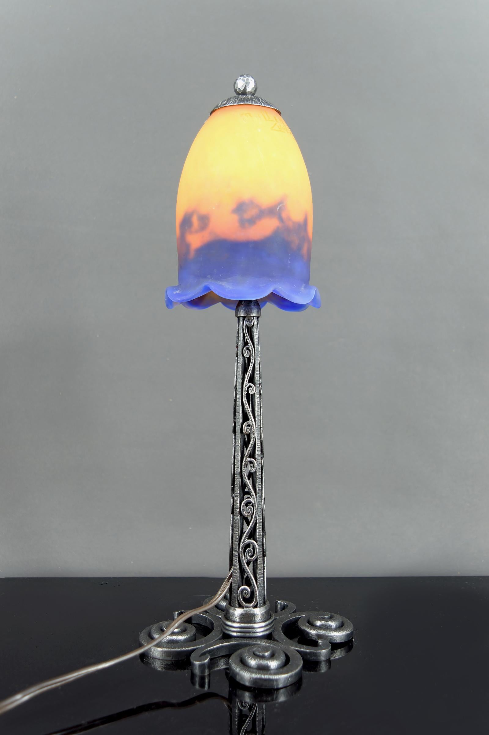 Fatto a mano Lampada in ferro battuto di Paul Kiss & Muller Frères, Francia, Art Deco, Circa 1920 in vendita