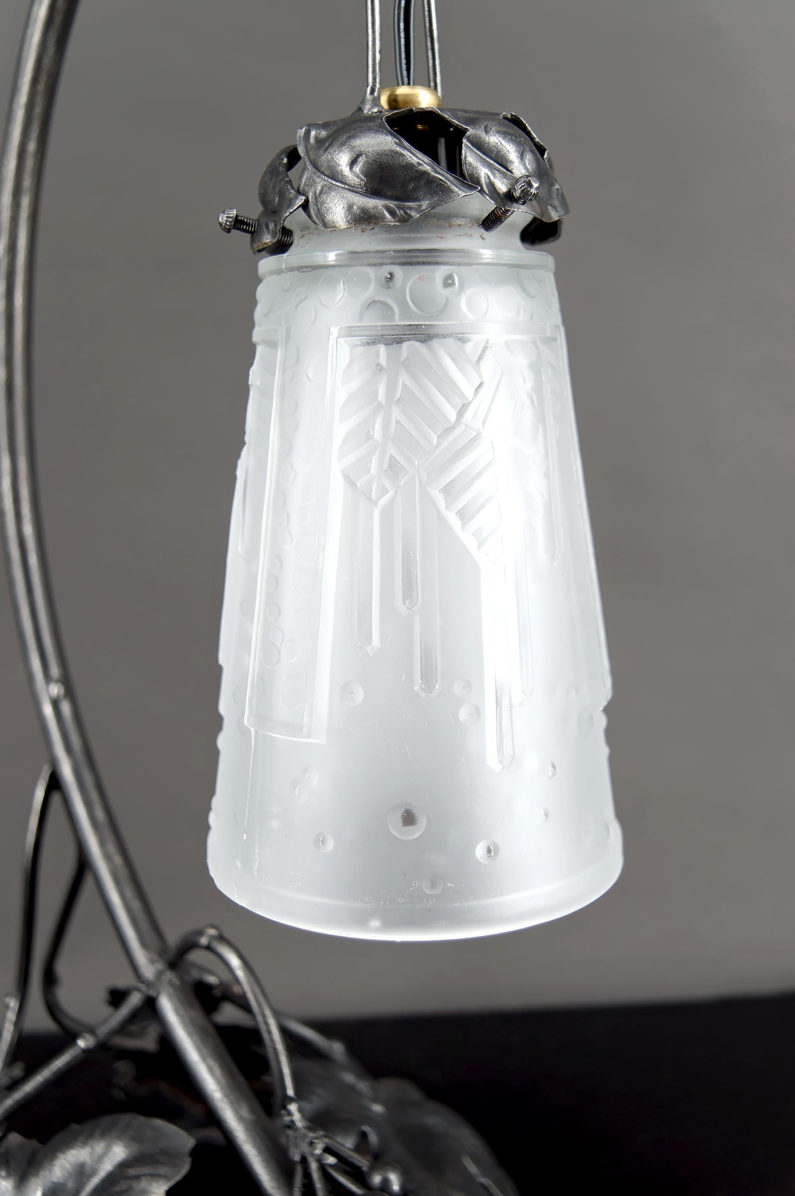 Wrought Iron Lamp “Vine and Grape”, Muller Frères Lunéville, Art Deco, 1930's For Sale 5