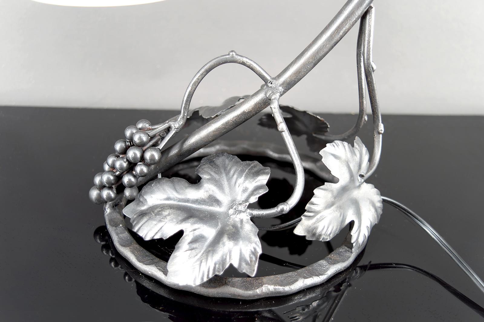 Wrought Iron Lamp “Vine and Grape”, Muller Frères Lunéville, Art Deco, 1930's For Sale 7