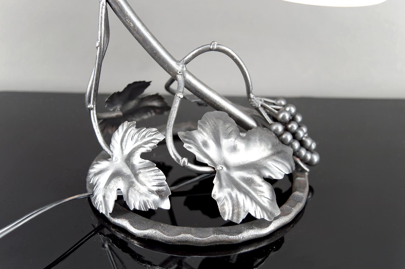 Wrought Iron Lamp “Vine and Grape”, Muller Frères Lunéville, Art Deco, 1930's For Sale 10