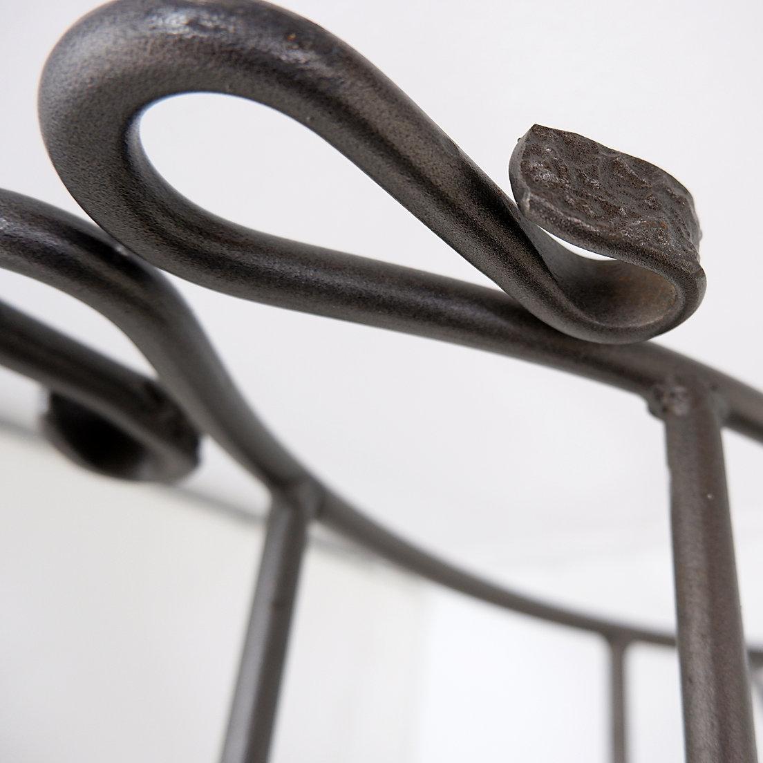 Wrought iron log holder with Suede Leather Carrier In condizioni buone in vendita a Linkebeek, BE