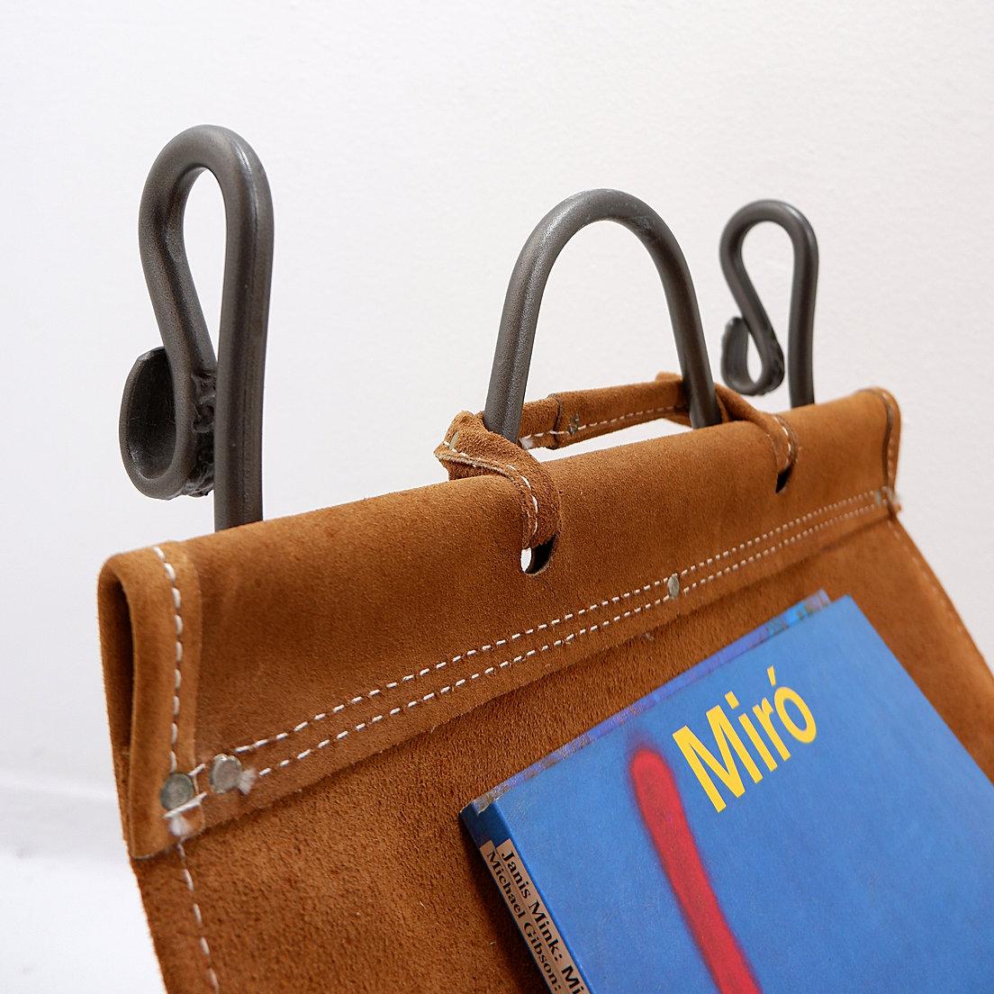 Wrought iron log holder with Suede Leather Carrier in vendita 3