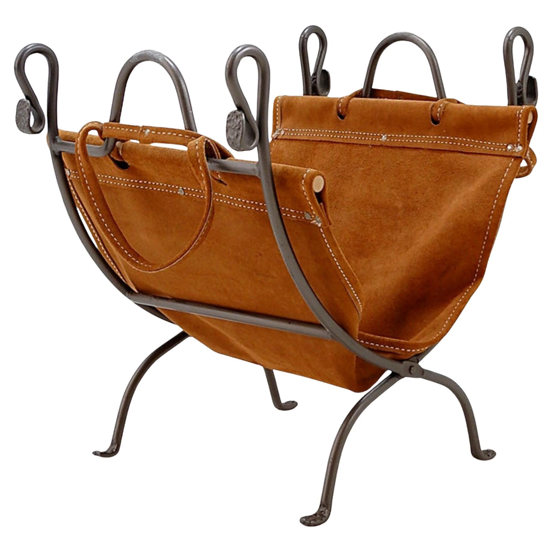 Wrought iron log holder with Suede Leather Carrier in vendita