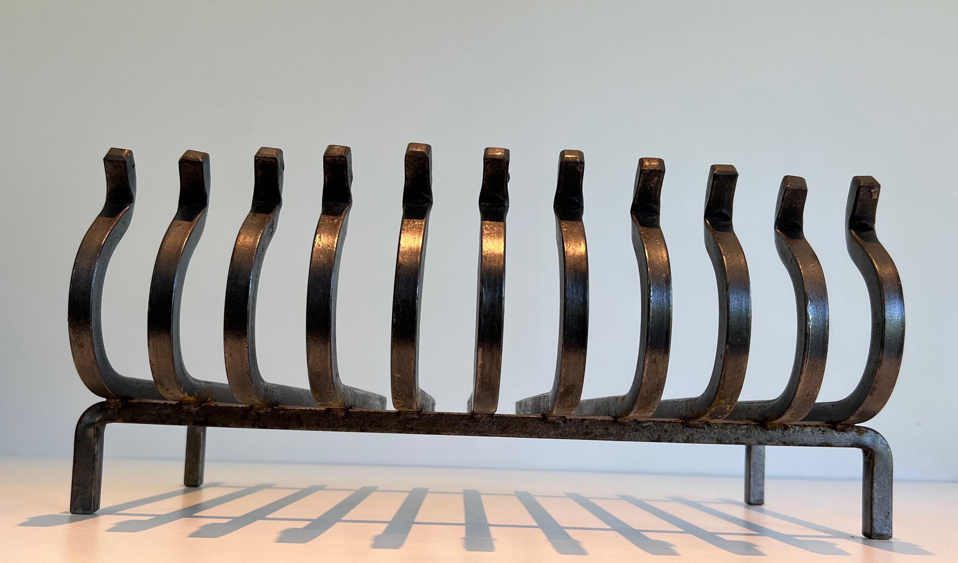 Wrought Iron Logs Holder. French Work. Circa 1950 In Good Condition For Sale In Marcq-en-Barœul, Hauts-de-France
