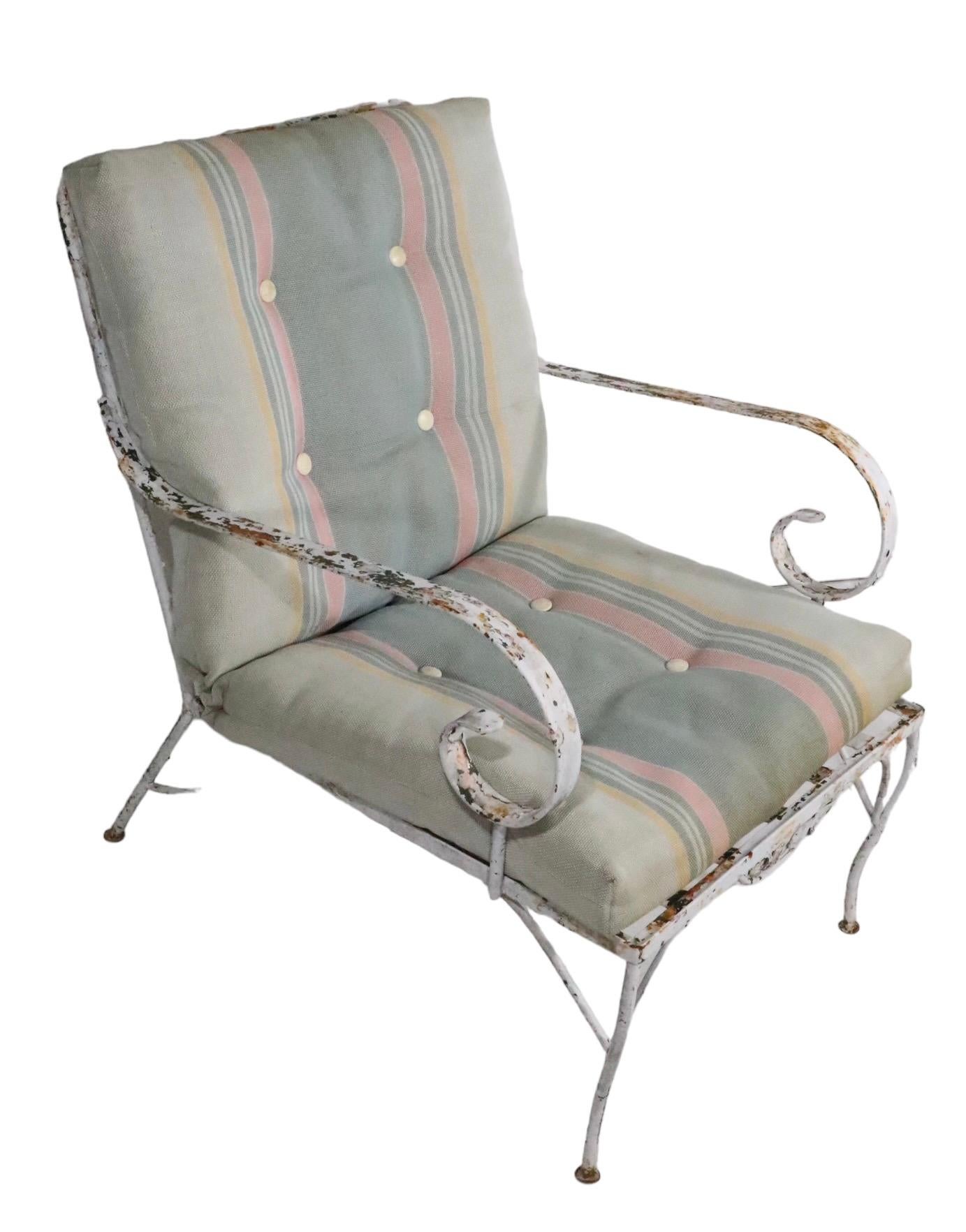 Mid-Century Modern Wrought Iron Lounge Chair with Dramatic Scroll Arm att. to Salterini c 1950/1960 For Sale