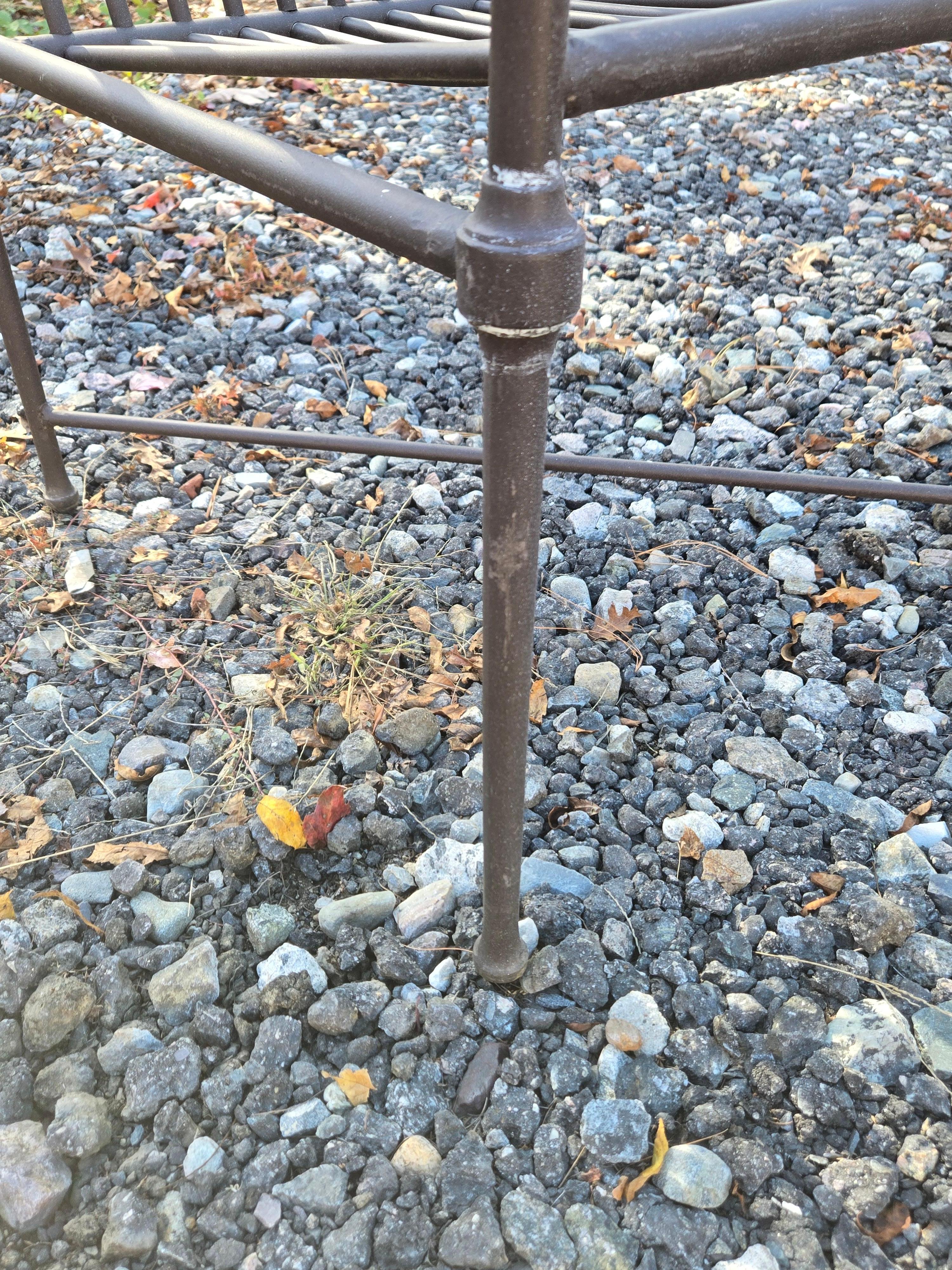 Lounge-Esszimmerstühle aus Schmiedeeisen im Angebot 1