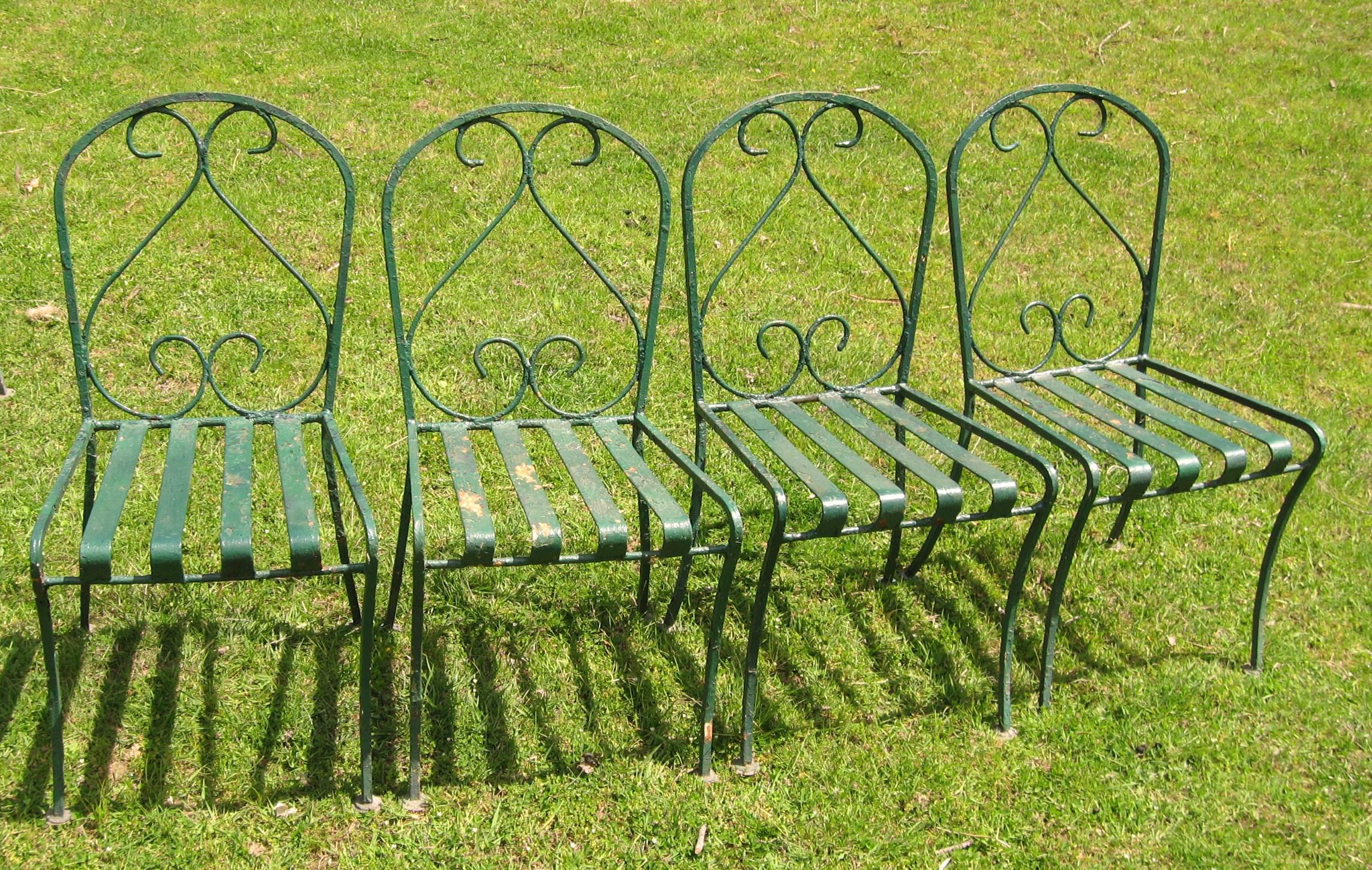 Schmiedeeisen-Garten-/ Terrassen-Set aus der Mitte des Jahrhunderts, fünf Teile (amerikanisch) im Angebot