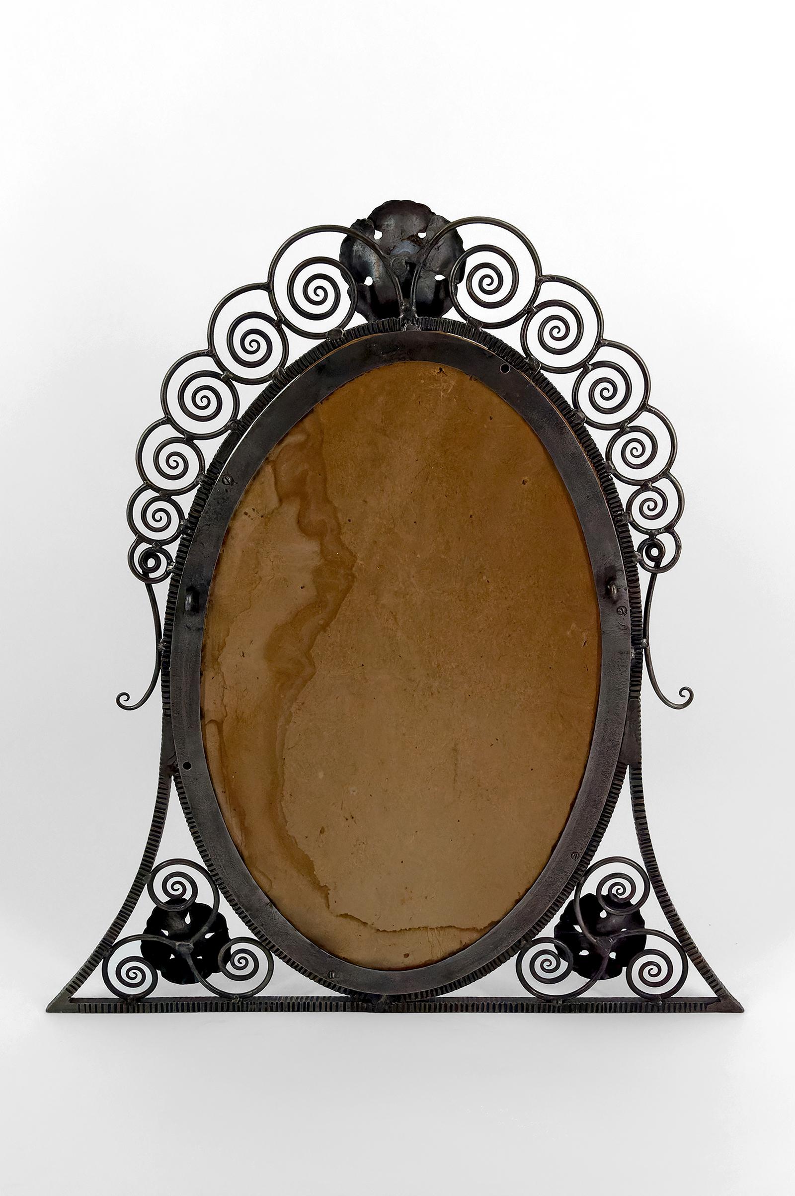 Espejo de Hierro Forjado, Estilo E.Brandt, Art Deco, Tema Floral, Francia, Circa 1920 principios del siglo XX en venta