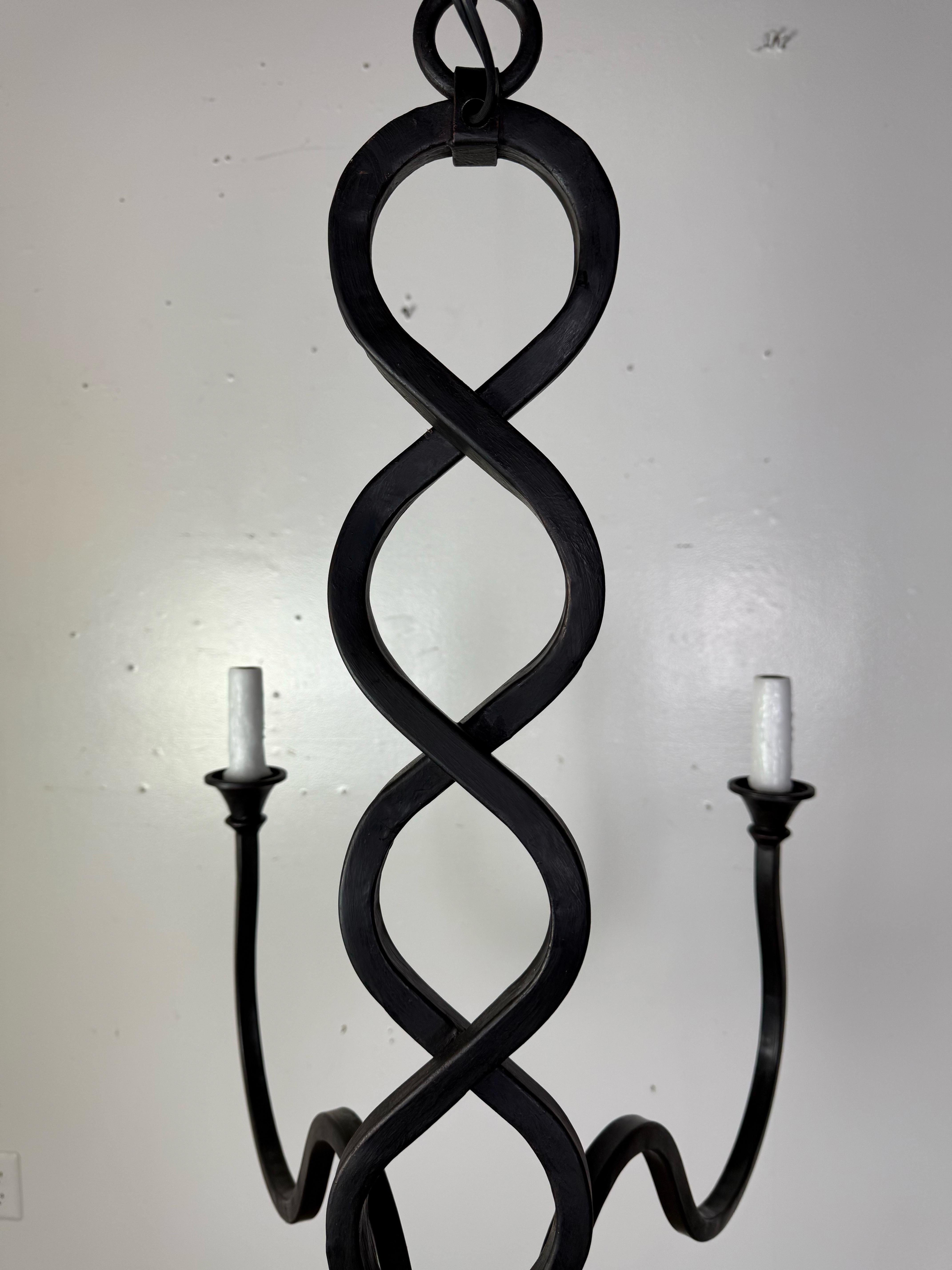 Araña Mulholland de hierro forjado by Miamar Home Estadounidense en venta