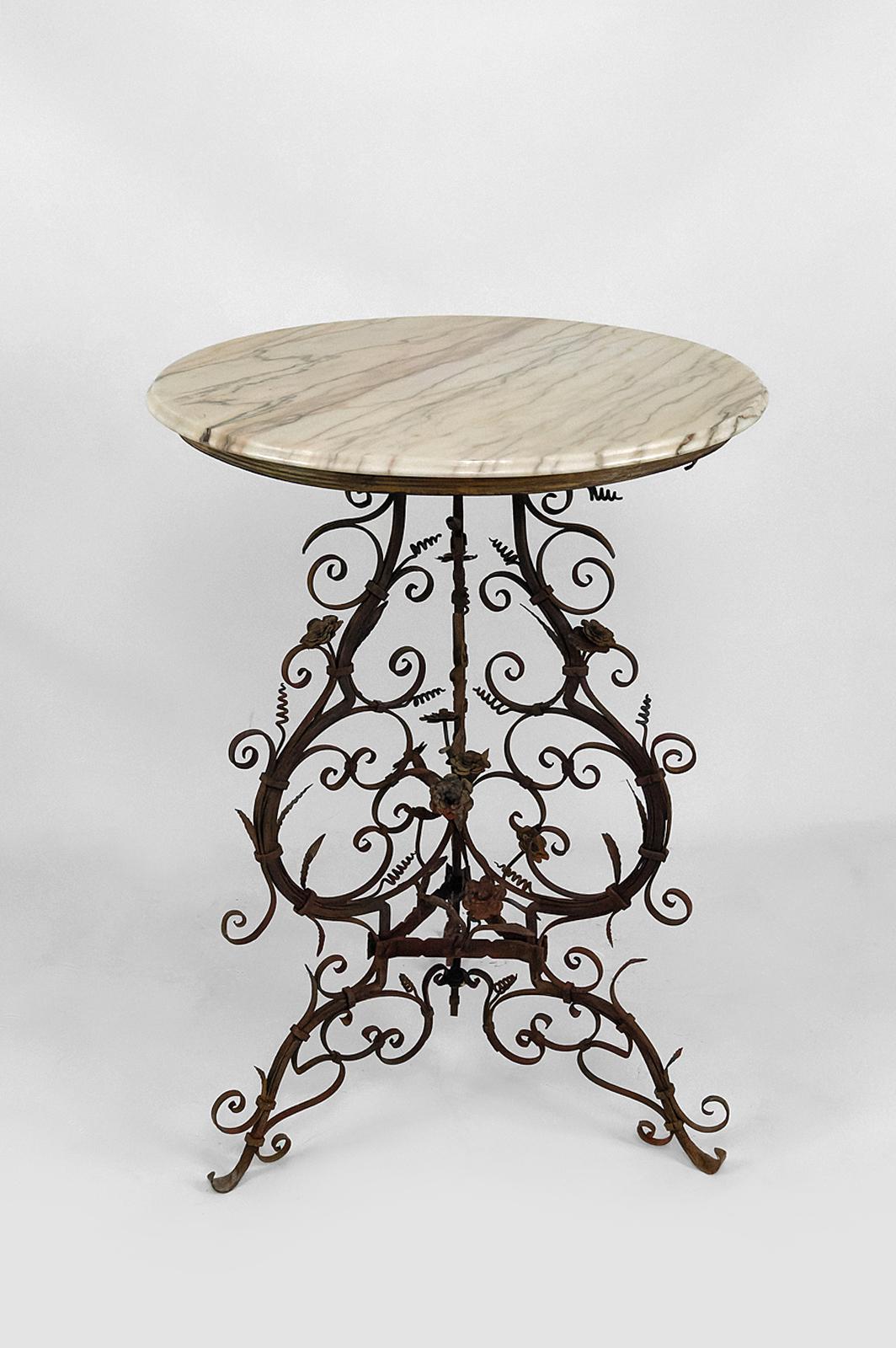 Italian Wrought iron pedestal table / side table and marble top, Venice, Italy, 17th For Sale